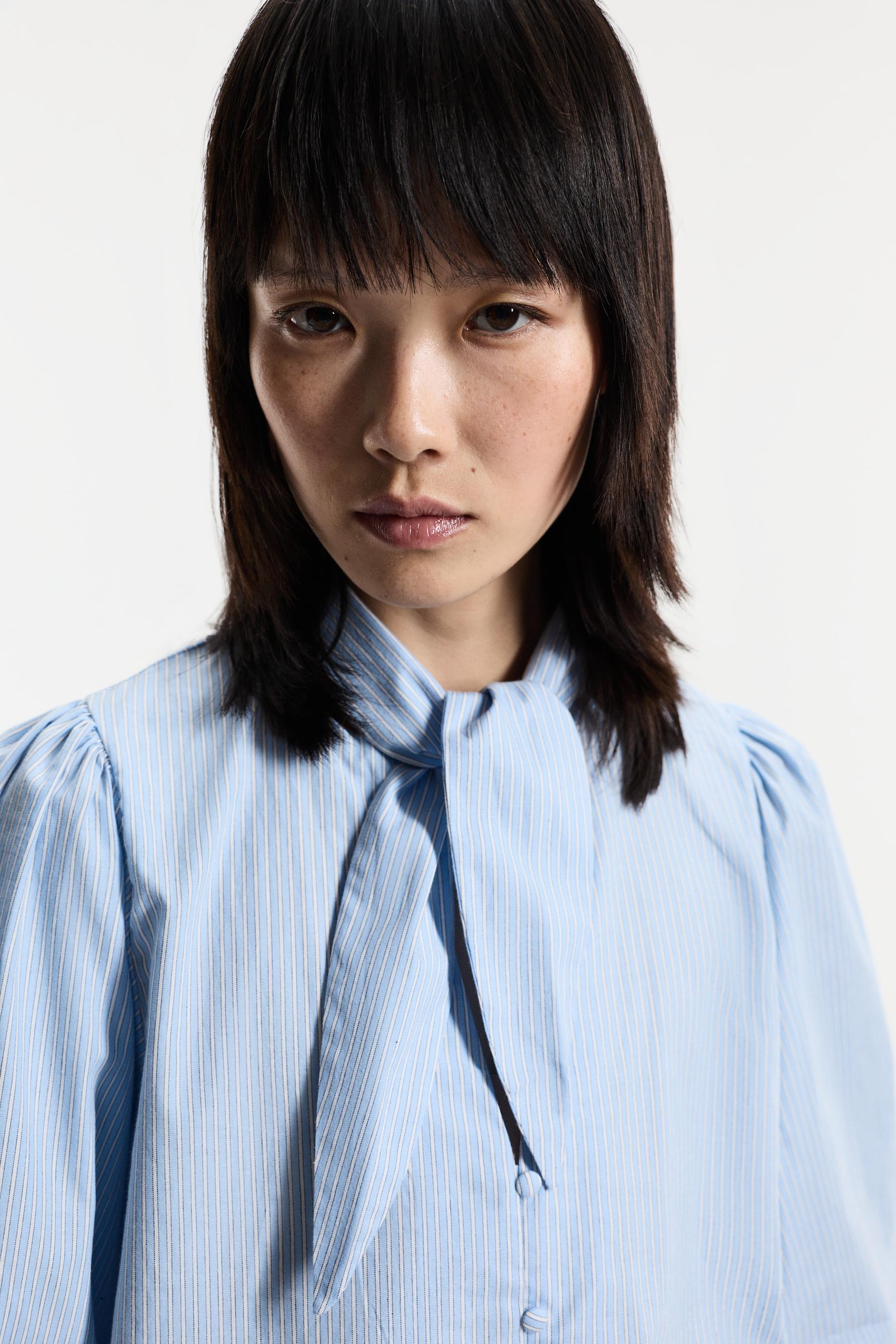 Tie-neck shirt — PALE BLUE