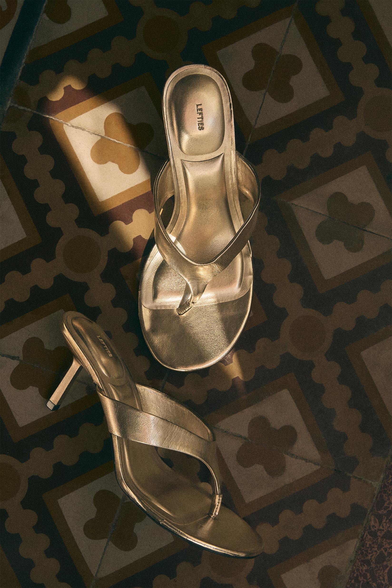 Thong heeled sandals — GOLD