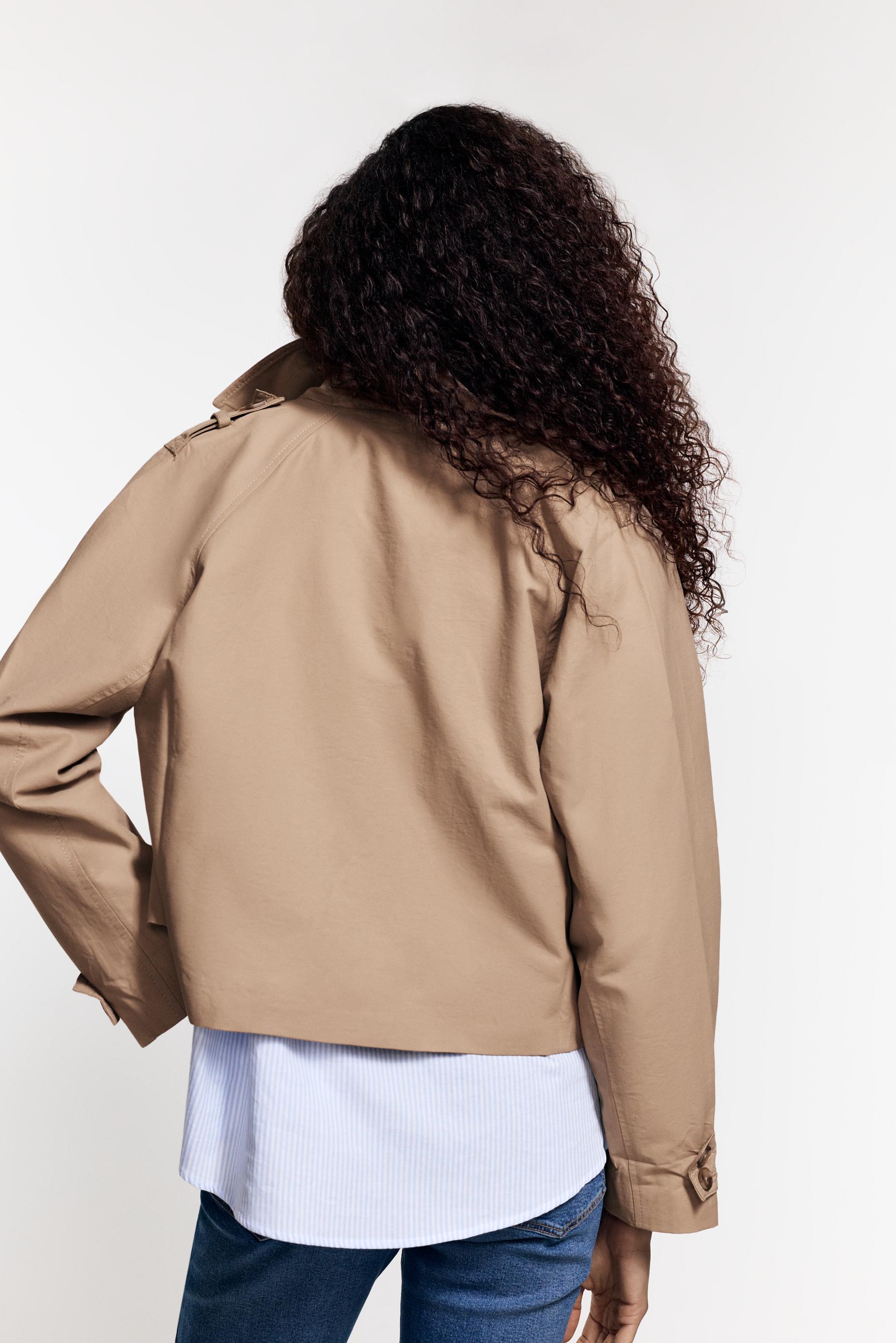 Short trench coat — YARN