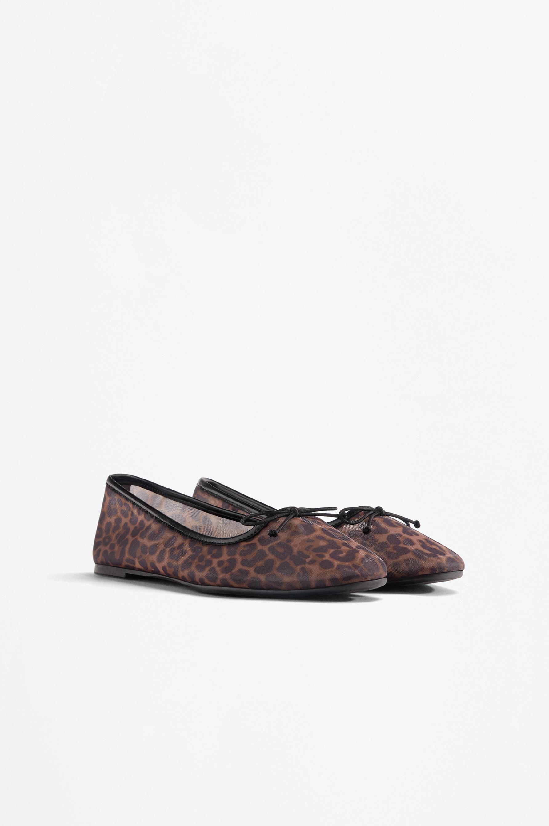 Animal print ballet flats — LEOPARD