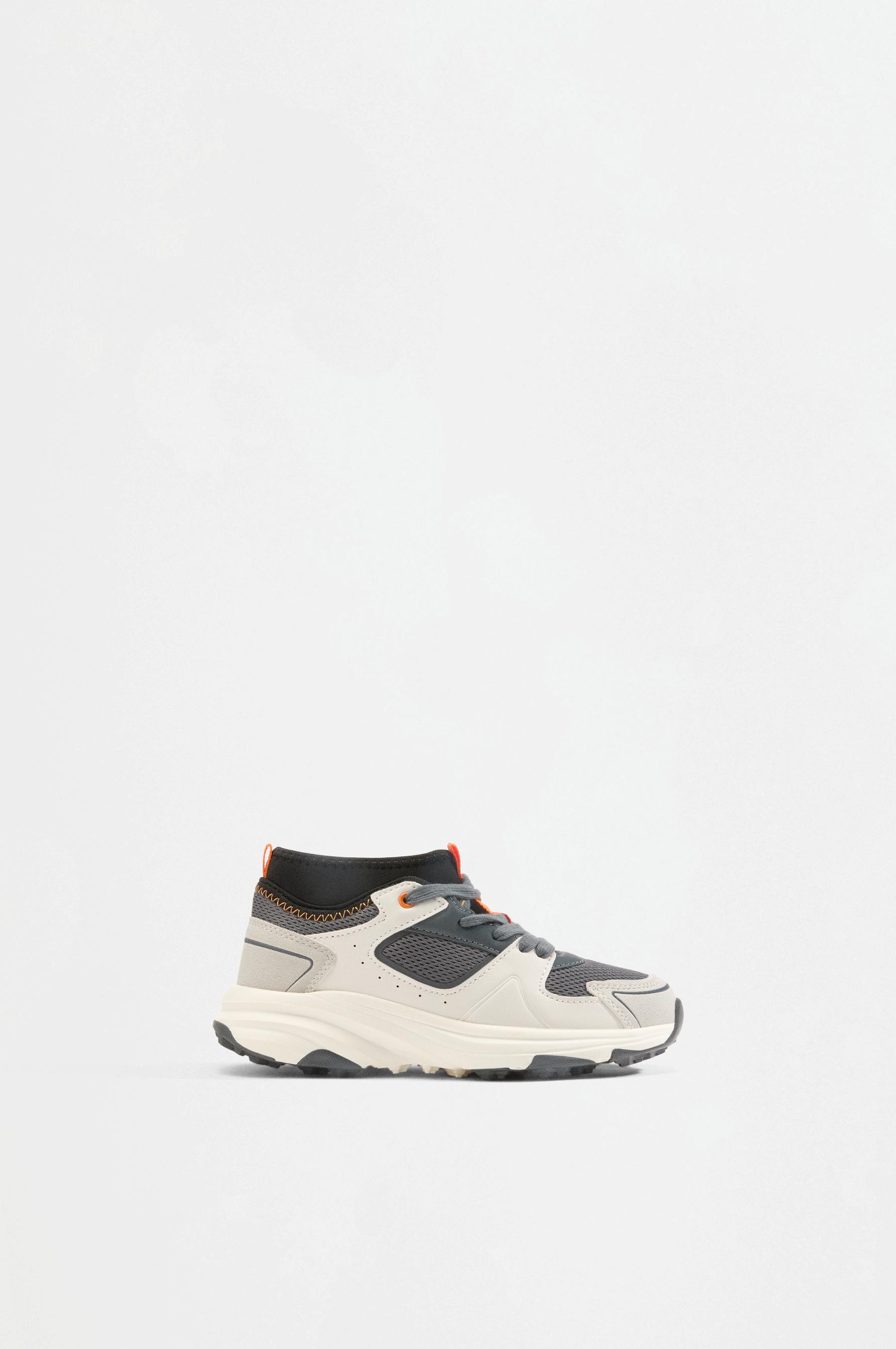 Basketball sneaker — OTHERS