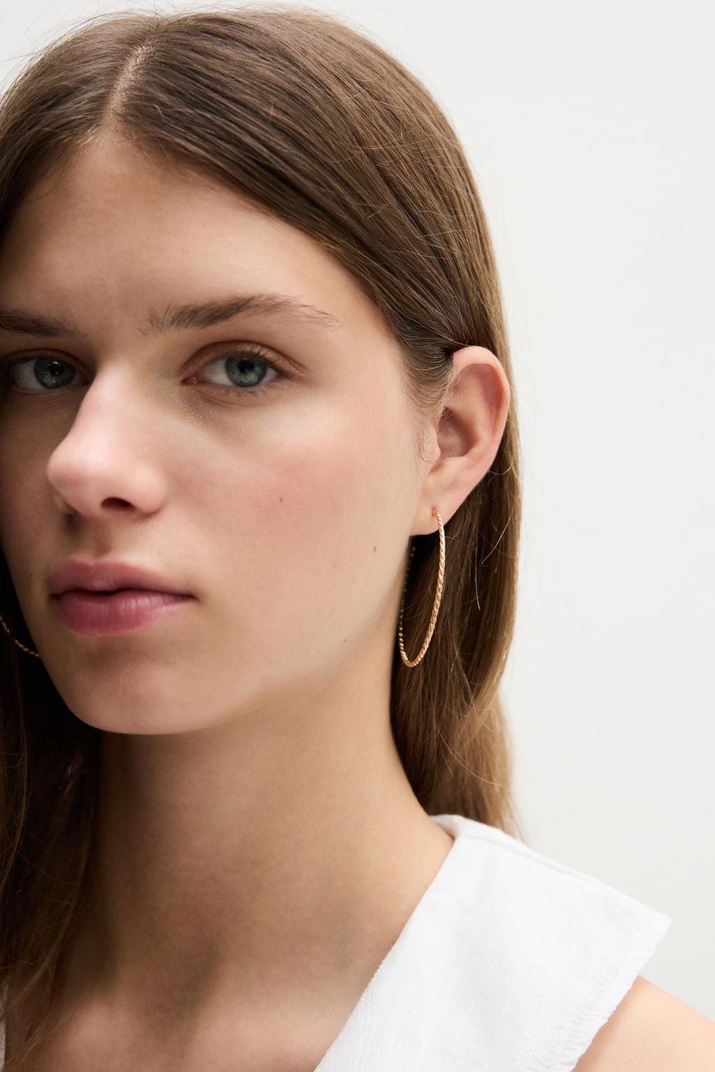 6-pack of hoop earrings