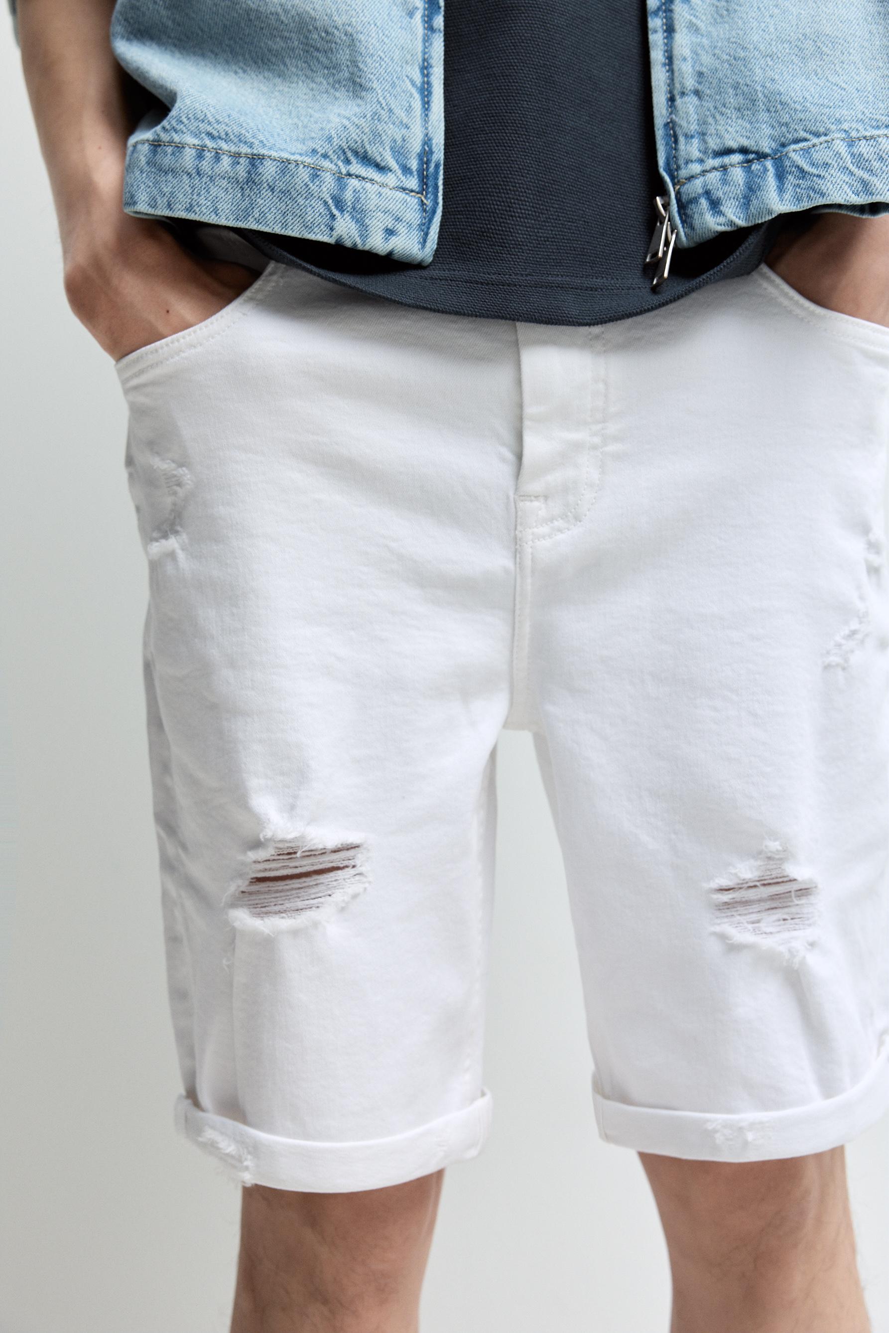 Distressed skinny denim Bermuda shorts — WHITE