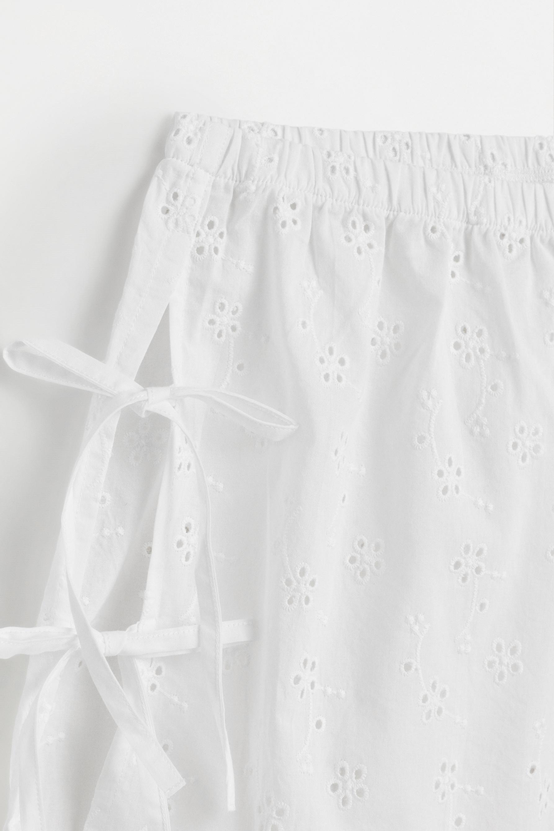 Swiss embroidery shorts — WHITE