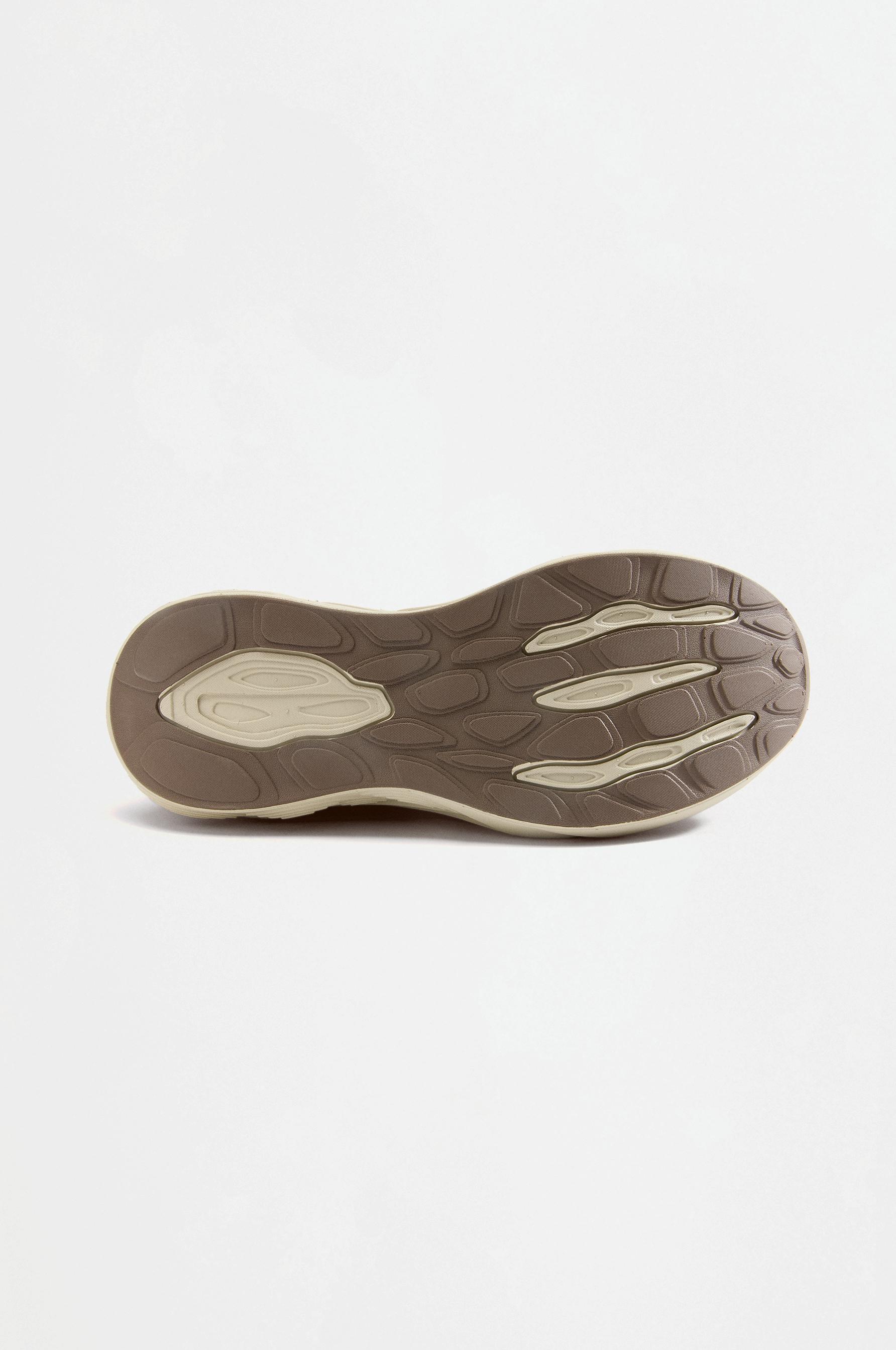 Performance sneakers — OTHERS