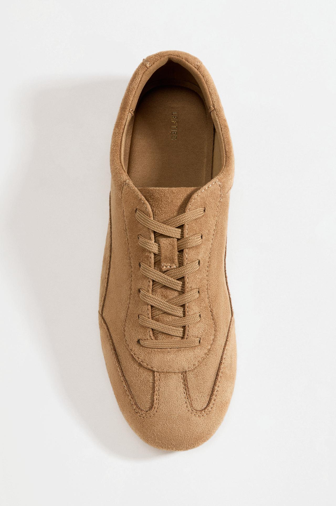 Blucher shoe — LEATHER