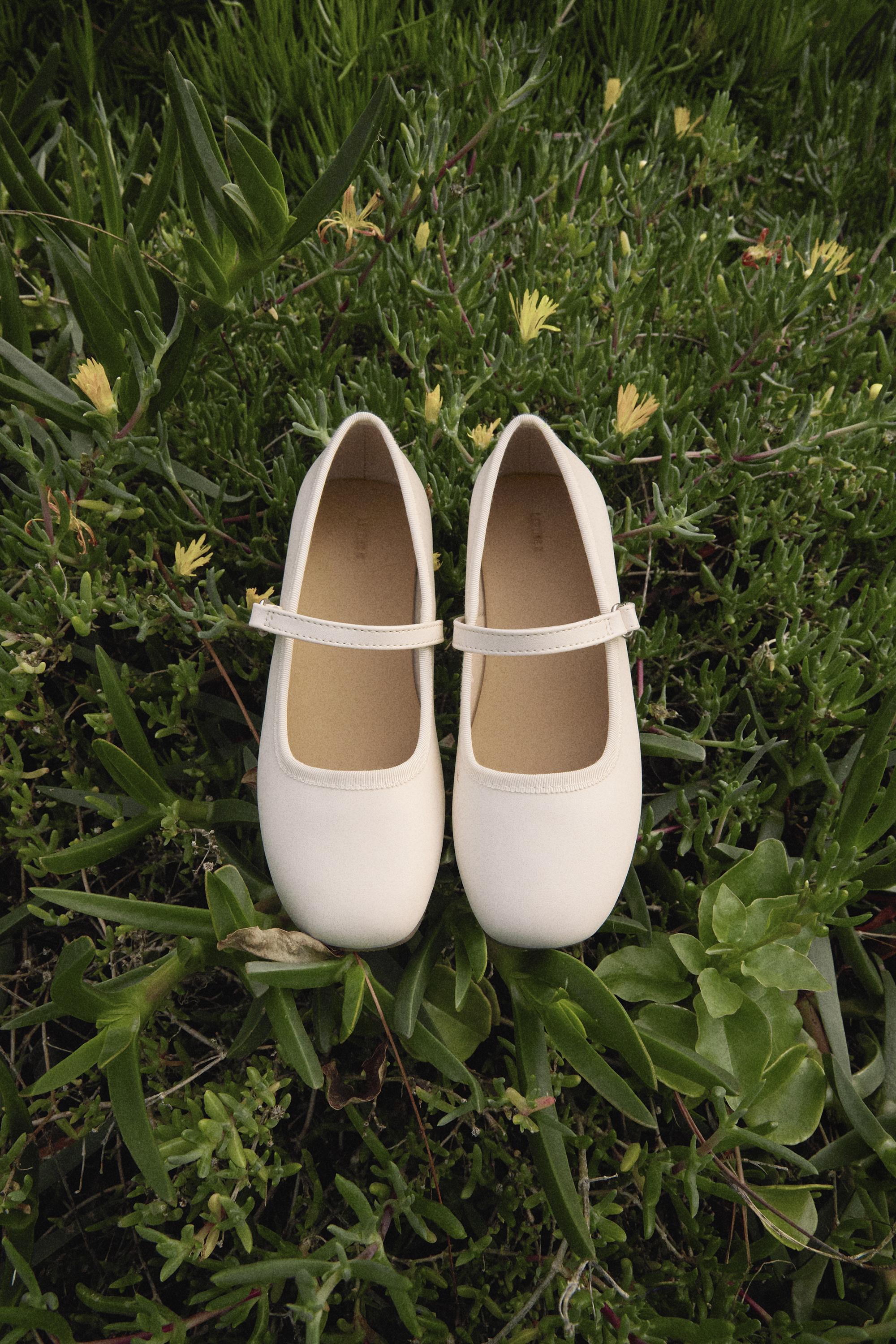 Mary Jane ballet flats — WHITE