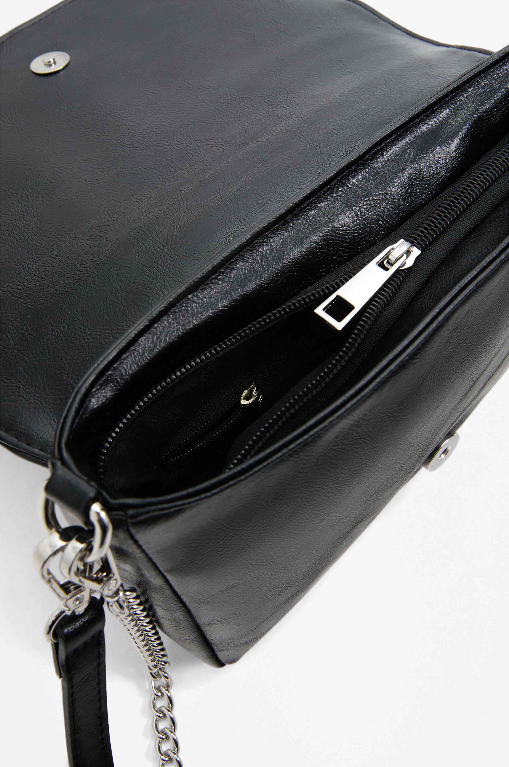 Chain detail shoulder bag — BLACK