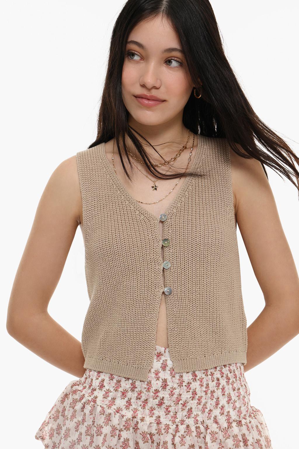 Knit vest