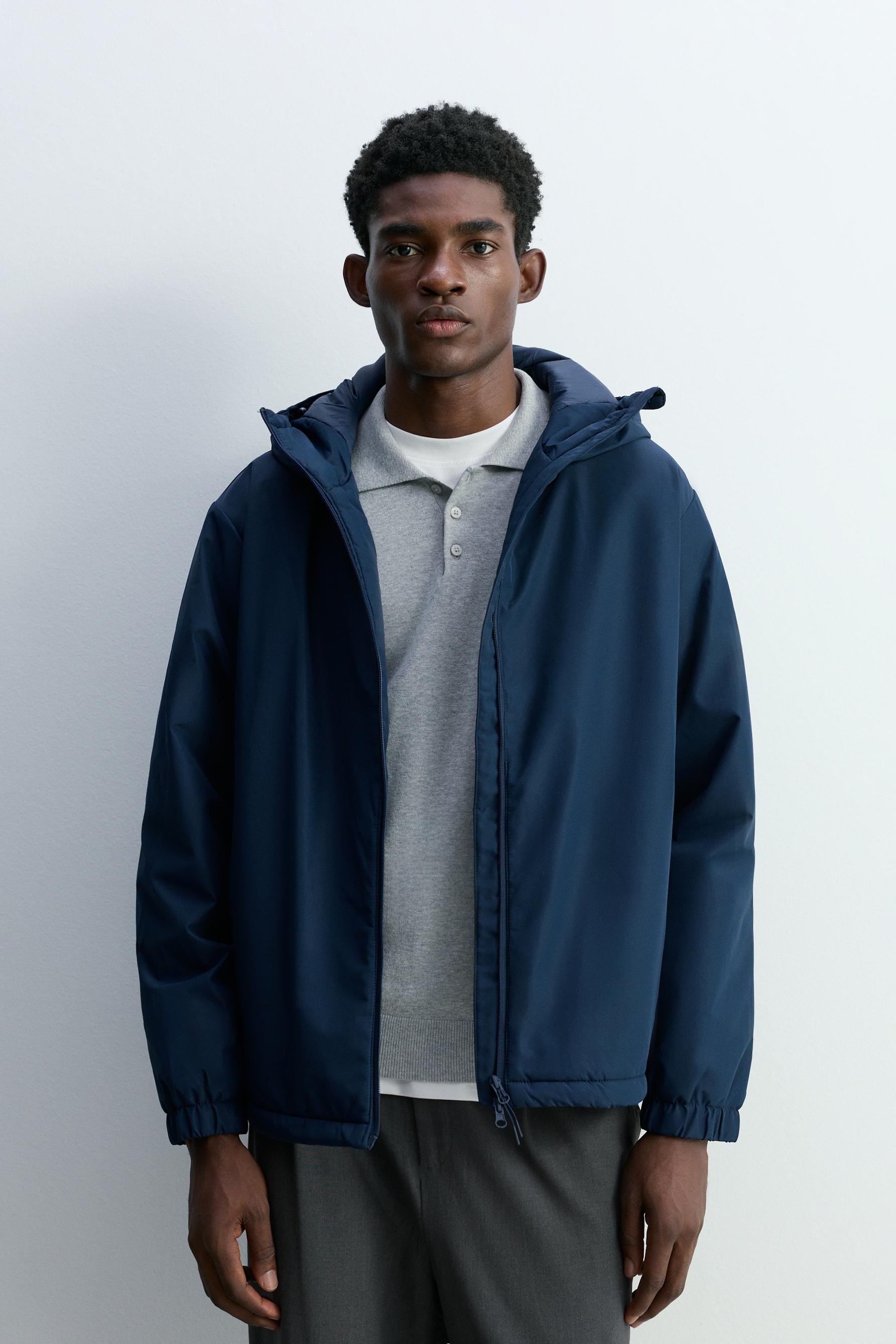 Cazadora deportiva capucha