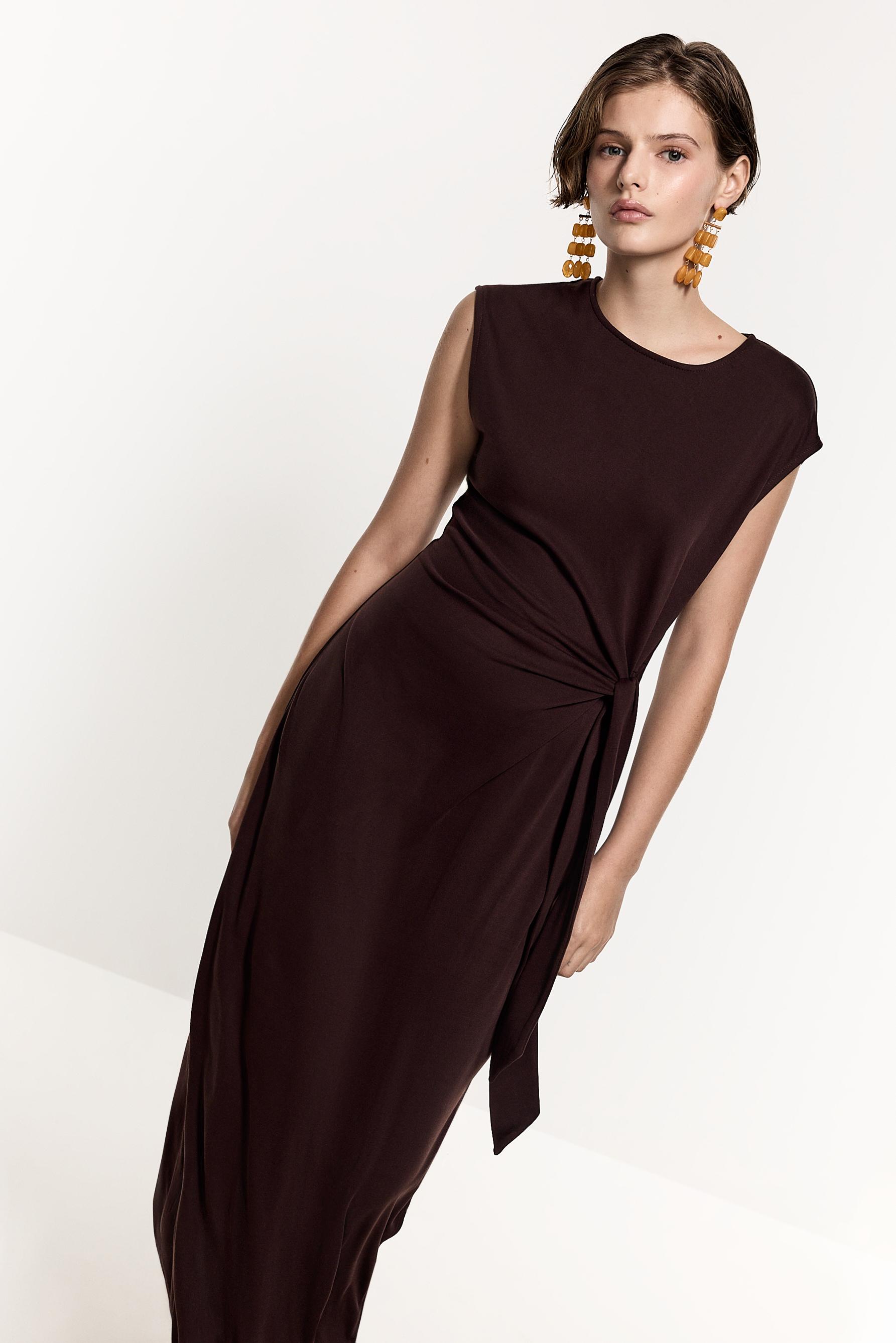 Midi dress with tie detail — CHOCOLATE