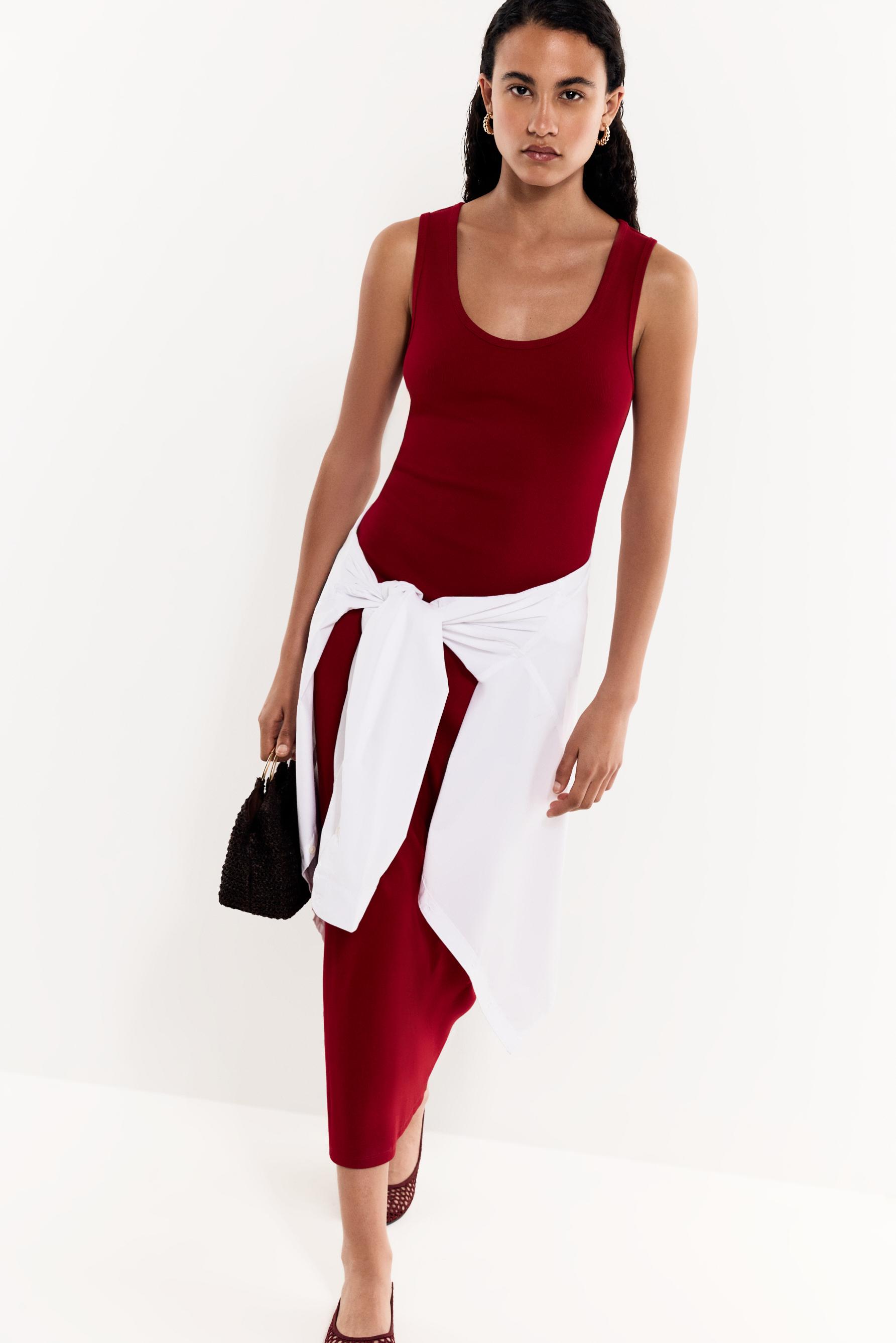 Ribbed midi dress — RED
