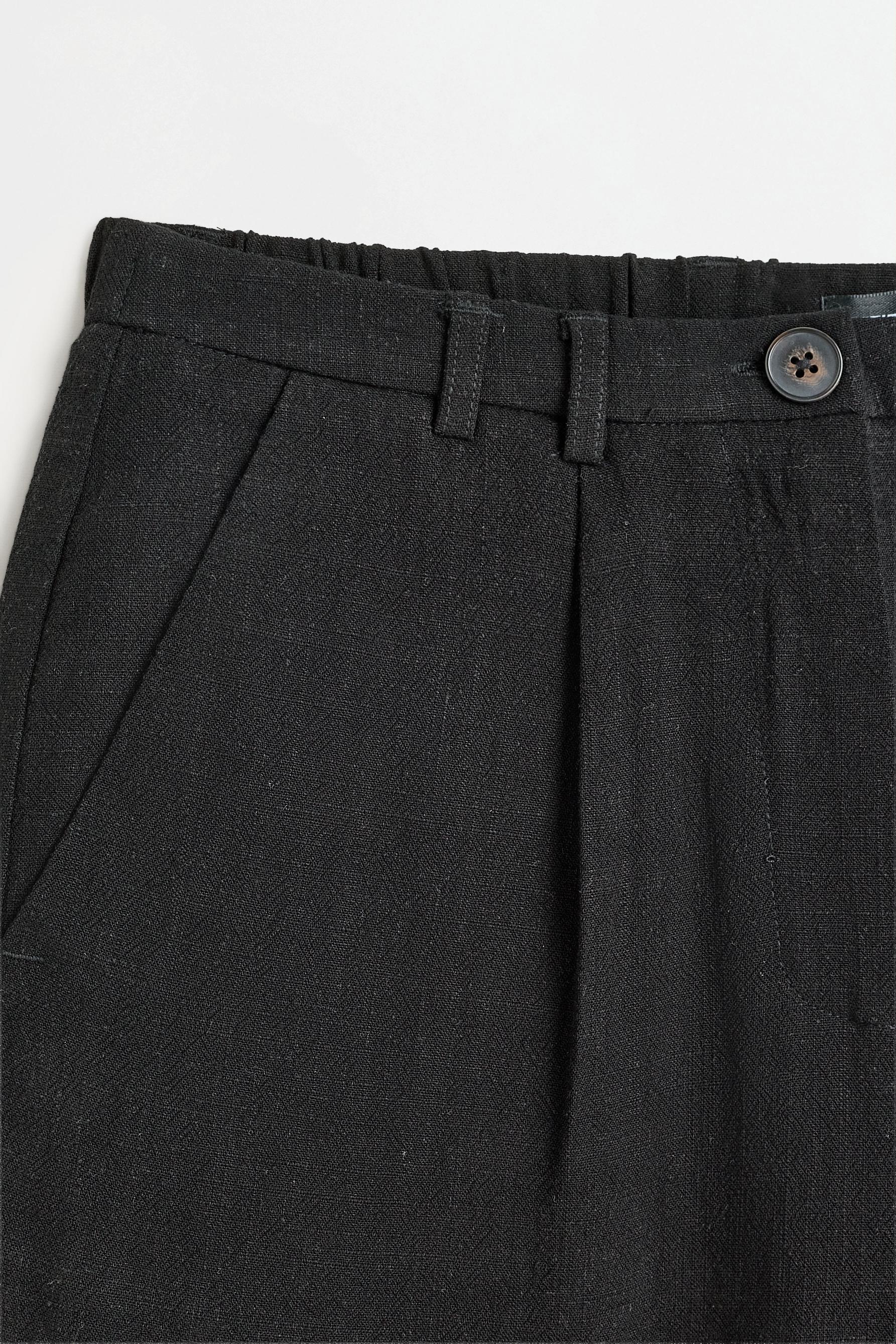Rustic Bermuda shorts — BLACK