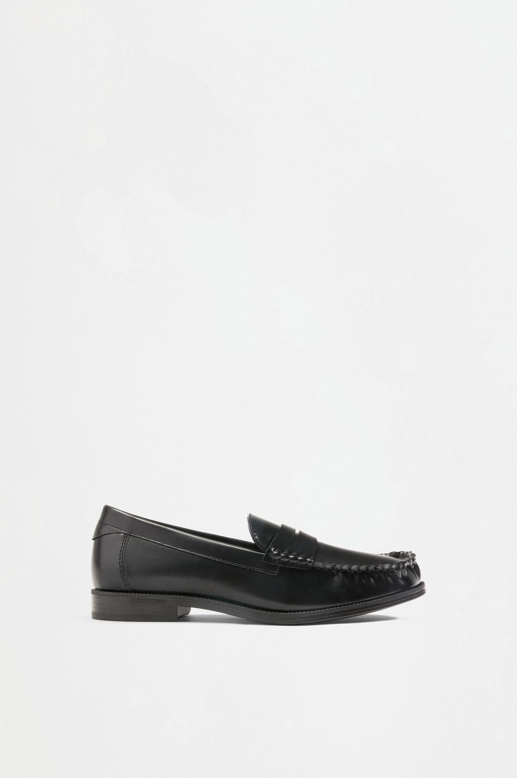 Gathered loafers