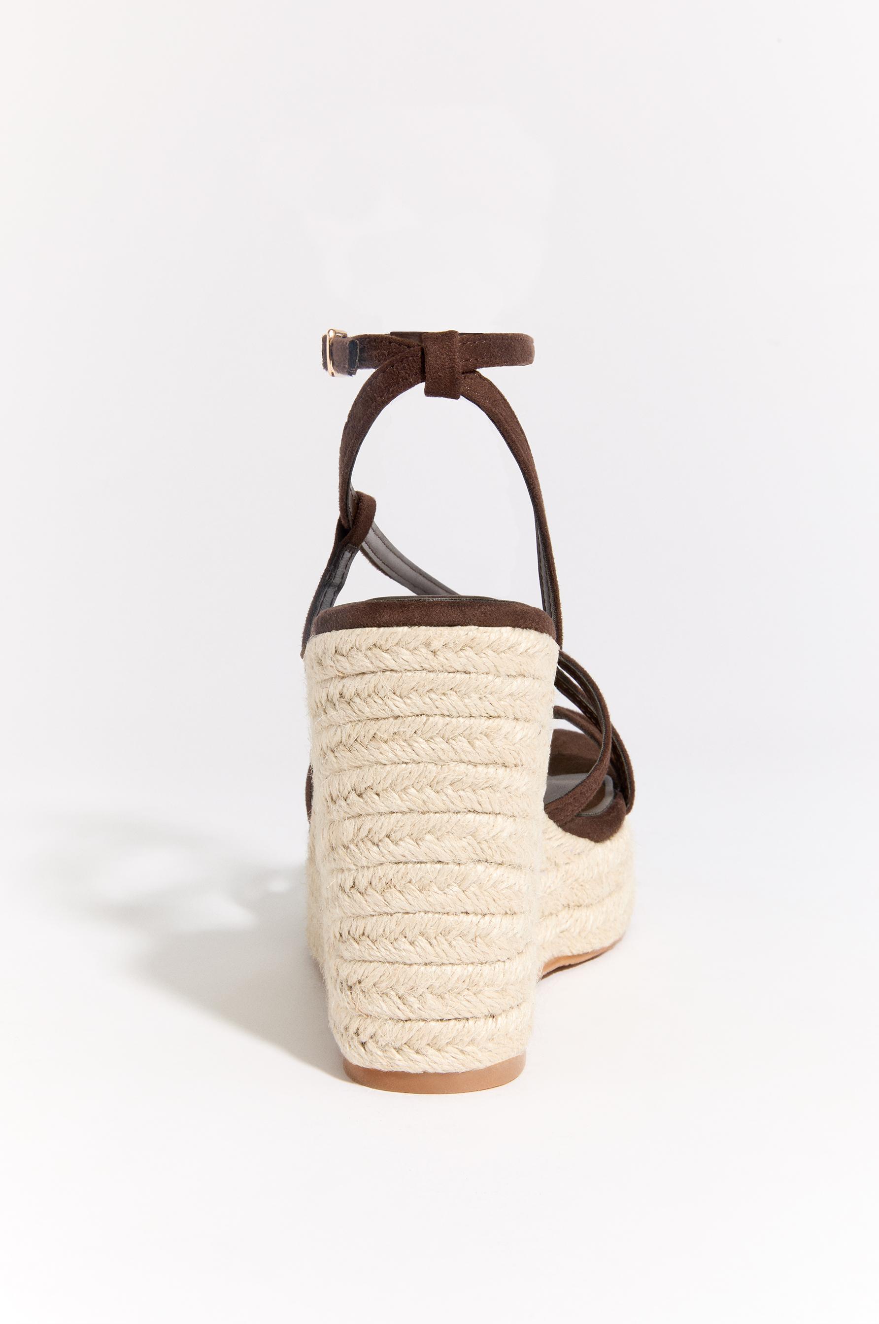 Wedge sandals — BROWN