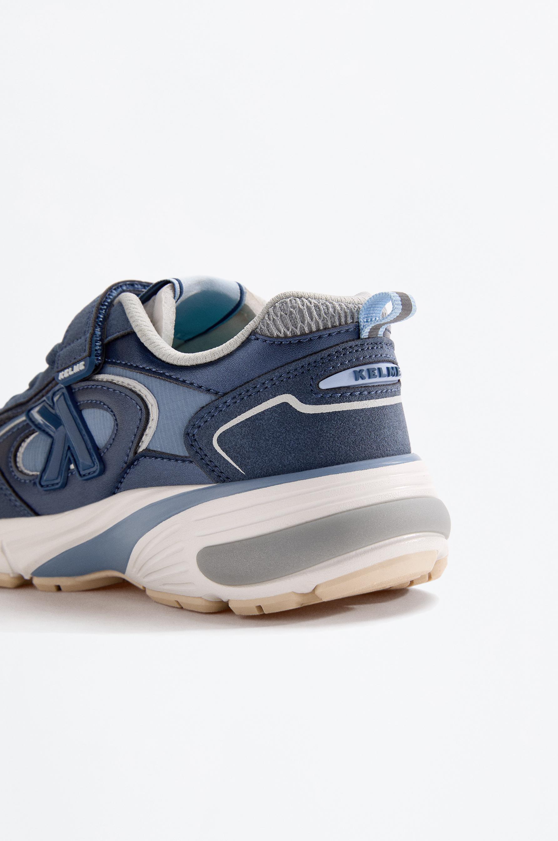 Kelme sports shoe — BLUE
