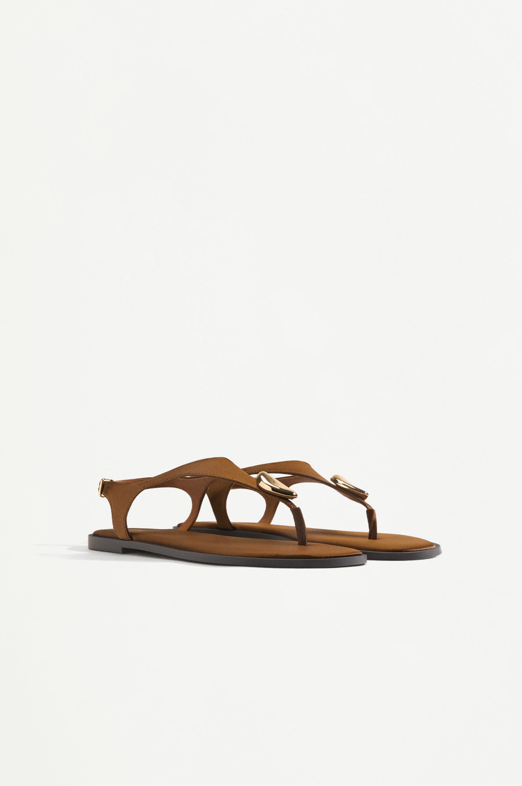Beaded flat slider sandals — 1-108