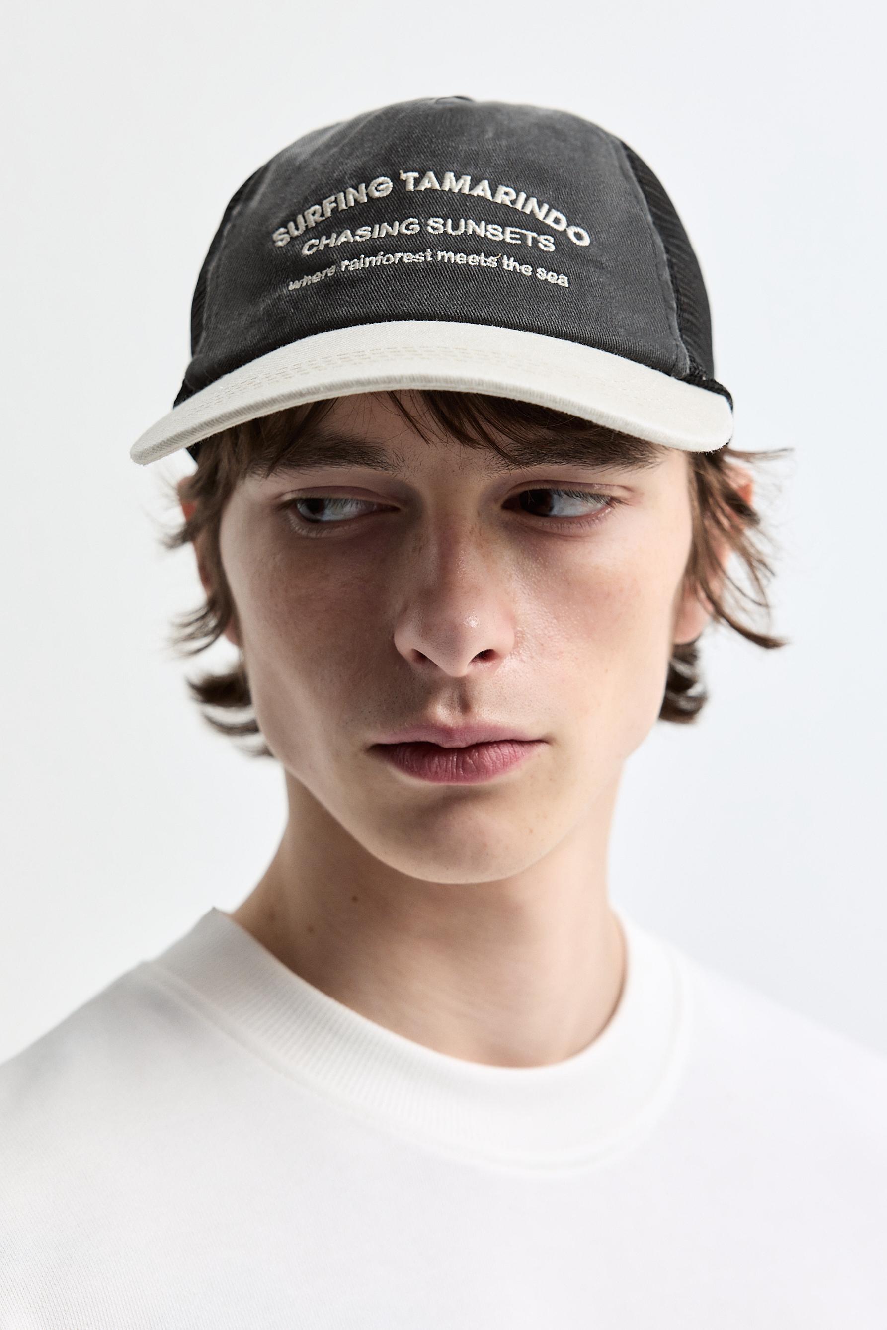 Gorra bordado rejilla