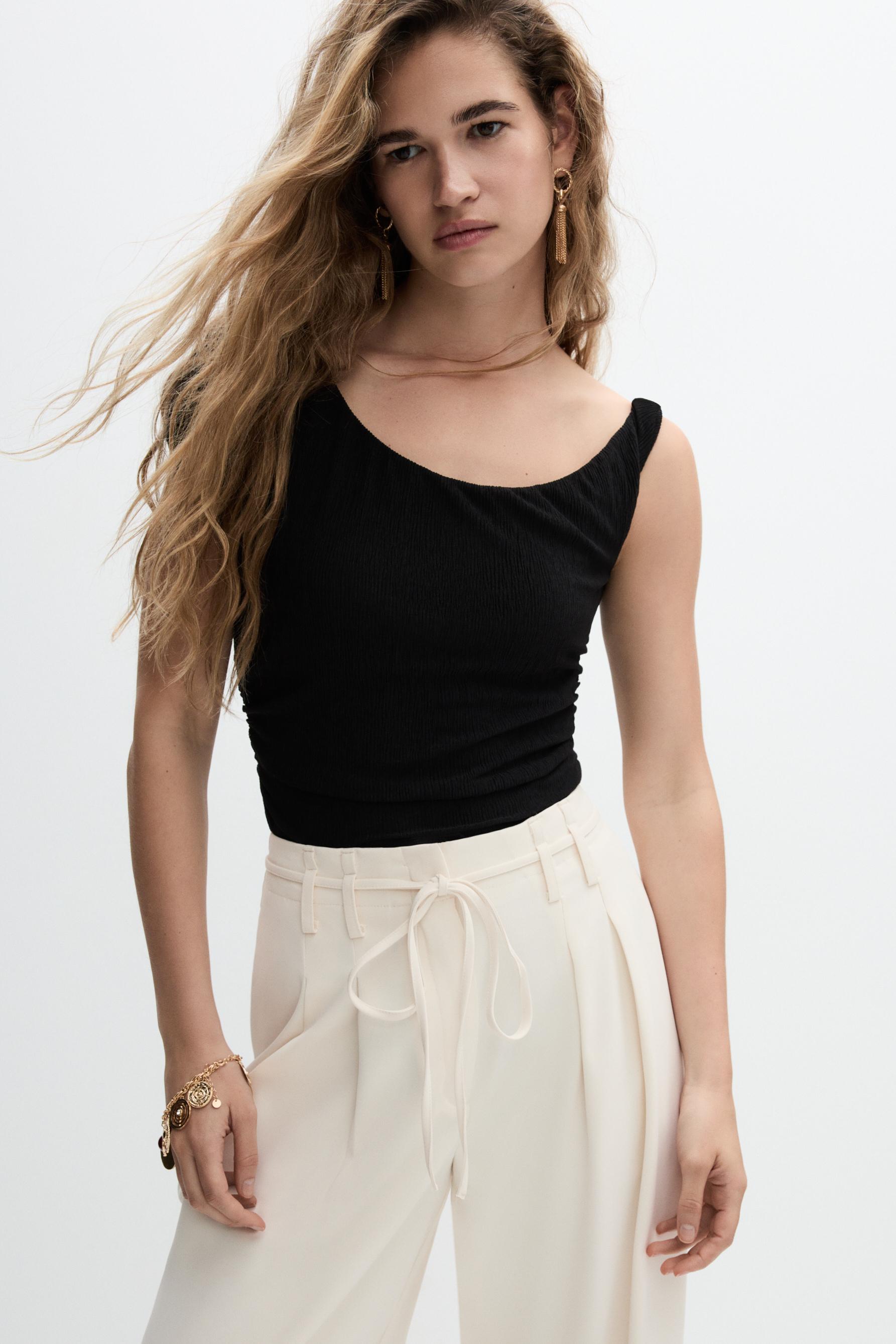 Body asimétrico textura