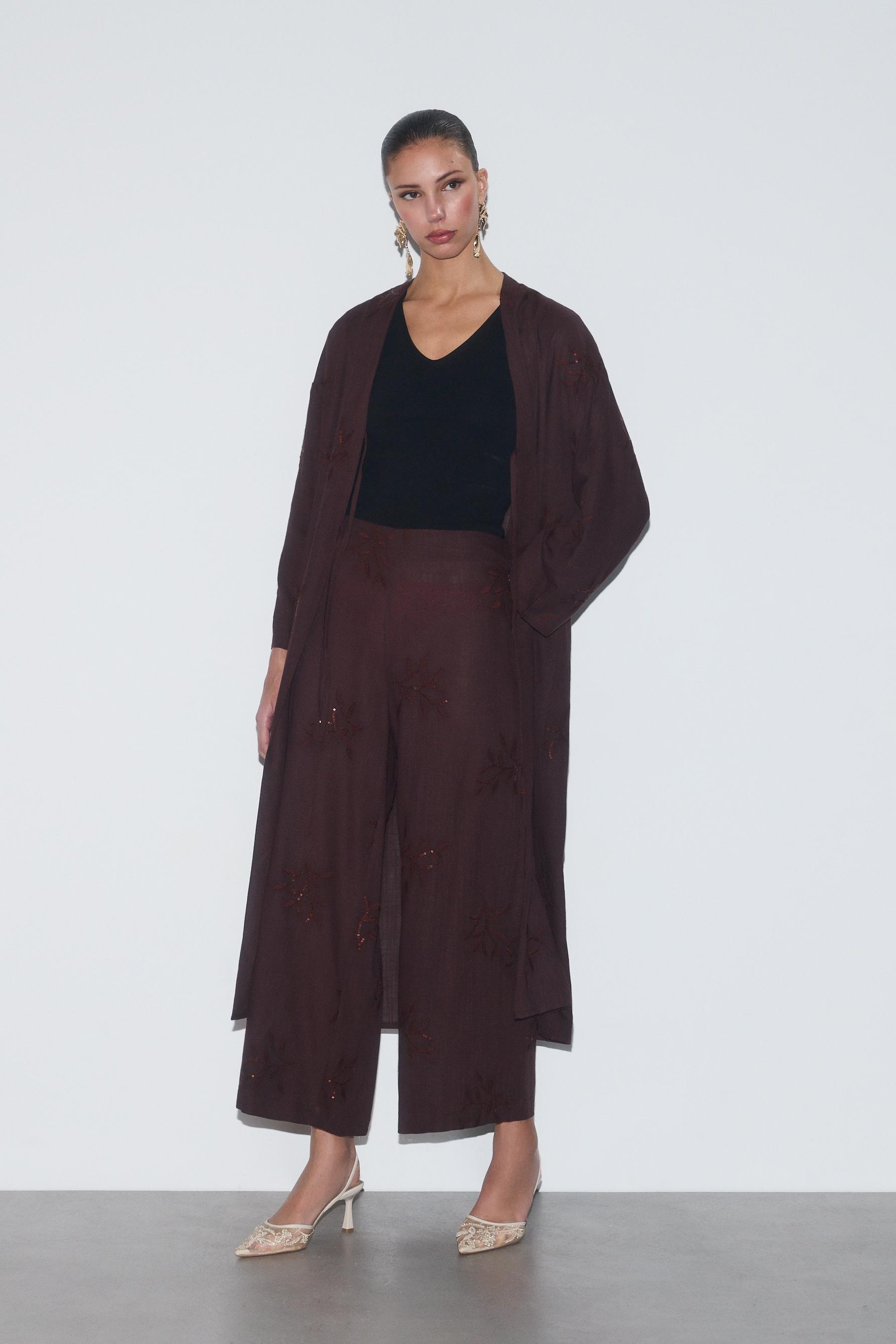 Pantalón bordado lentejuelas