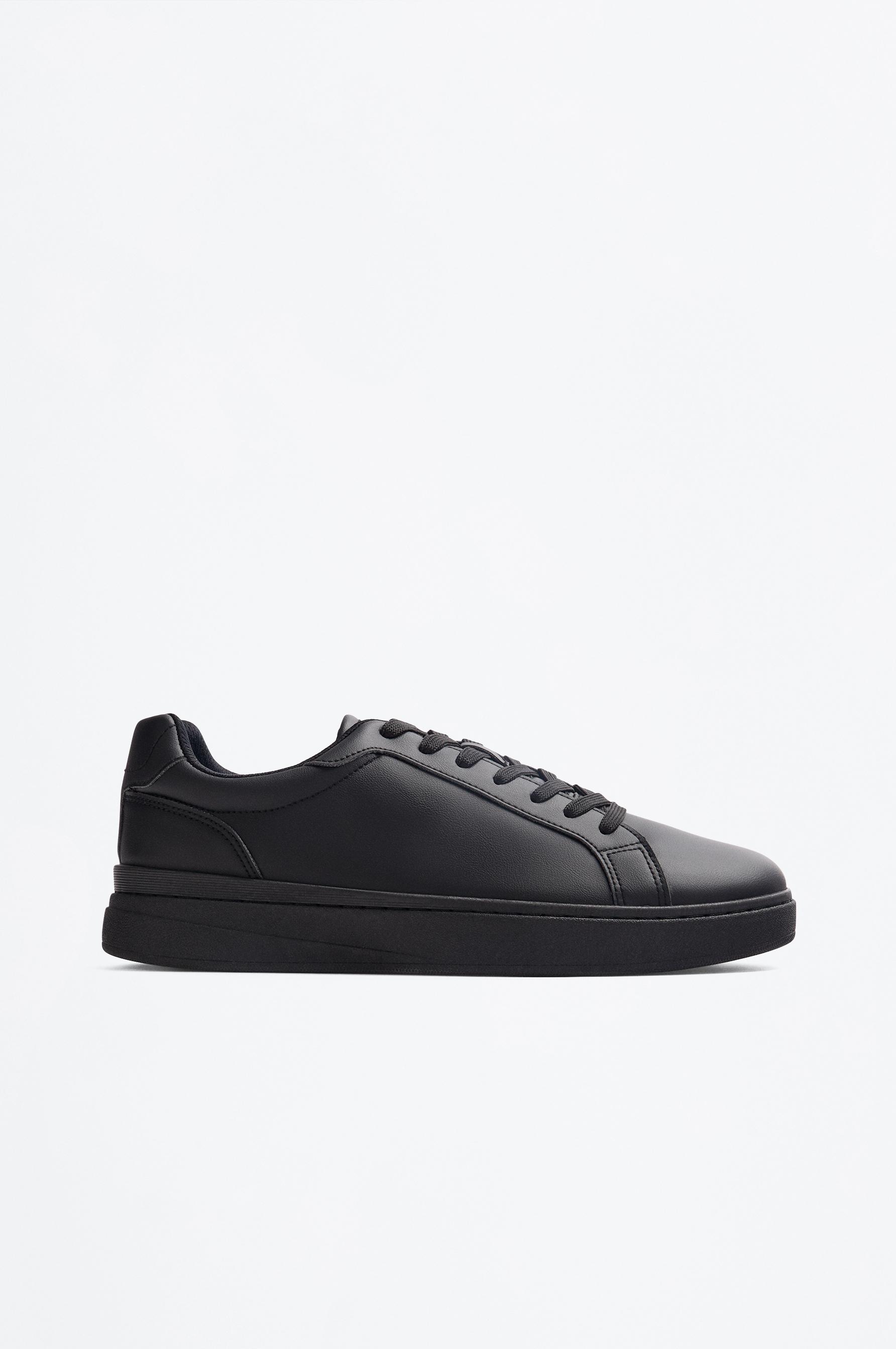 Street sneakers — BLACK