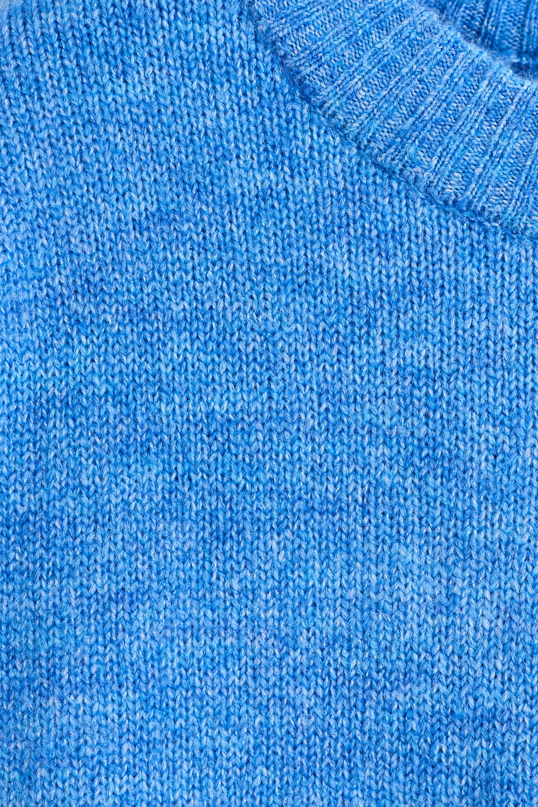 Striped fluffy sweater — BLUE