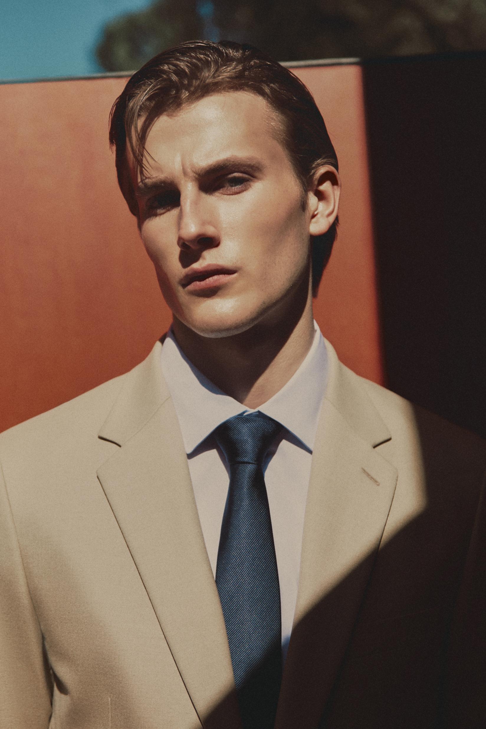 Textured tie — NAVY