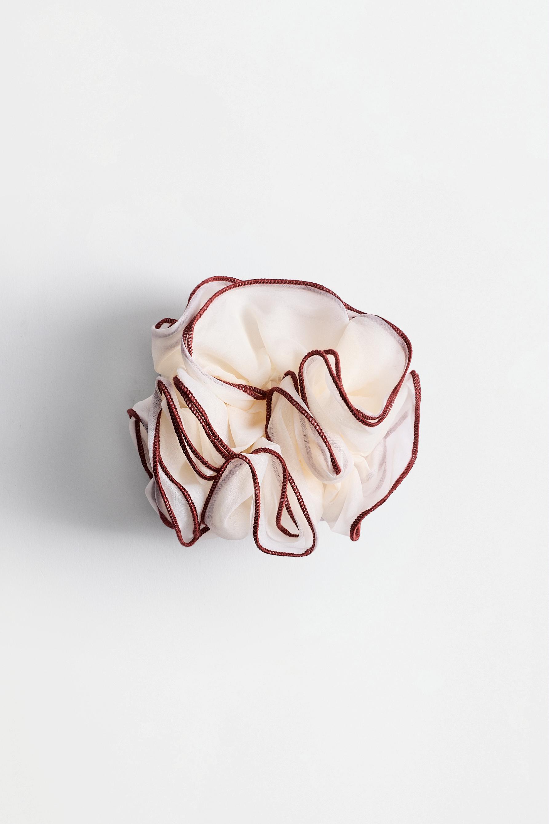 XL scrunchie with piping — ECRU/YELLOW