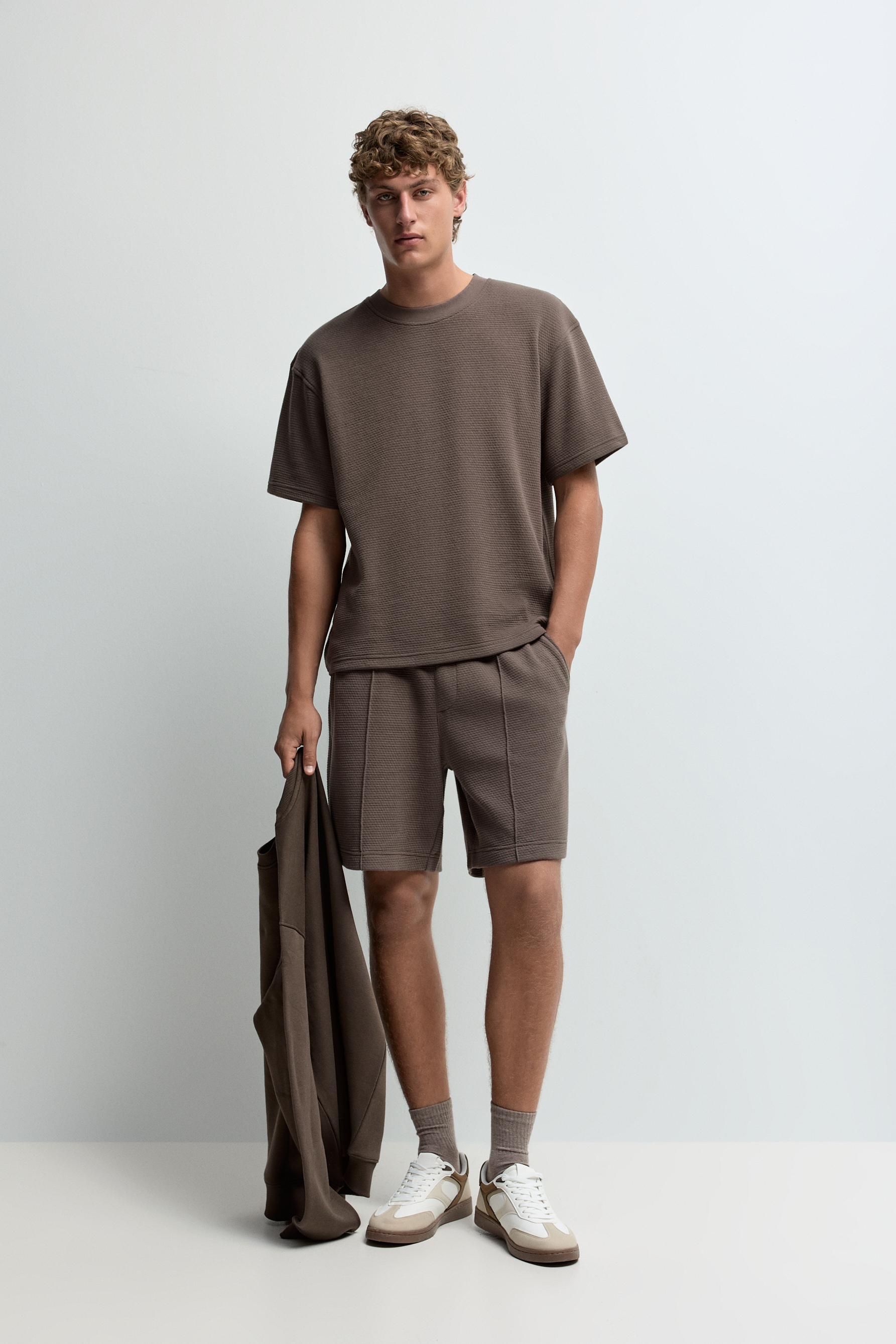 Waffle-textured Bermuda shorts — TAUPE BROWN