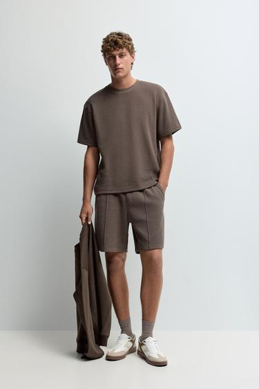 Waffle-textured Bermuda shorts — TAUPE BROWN 1