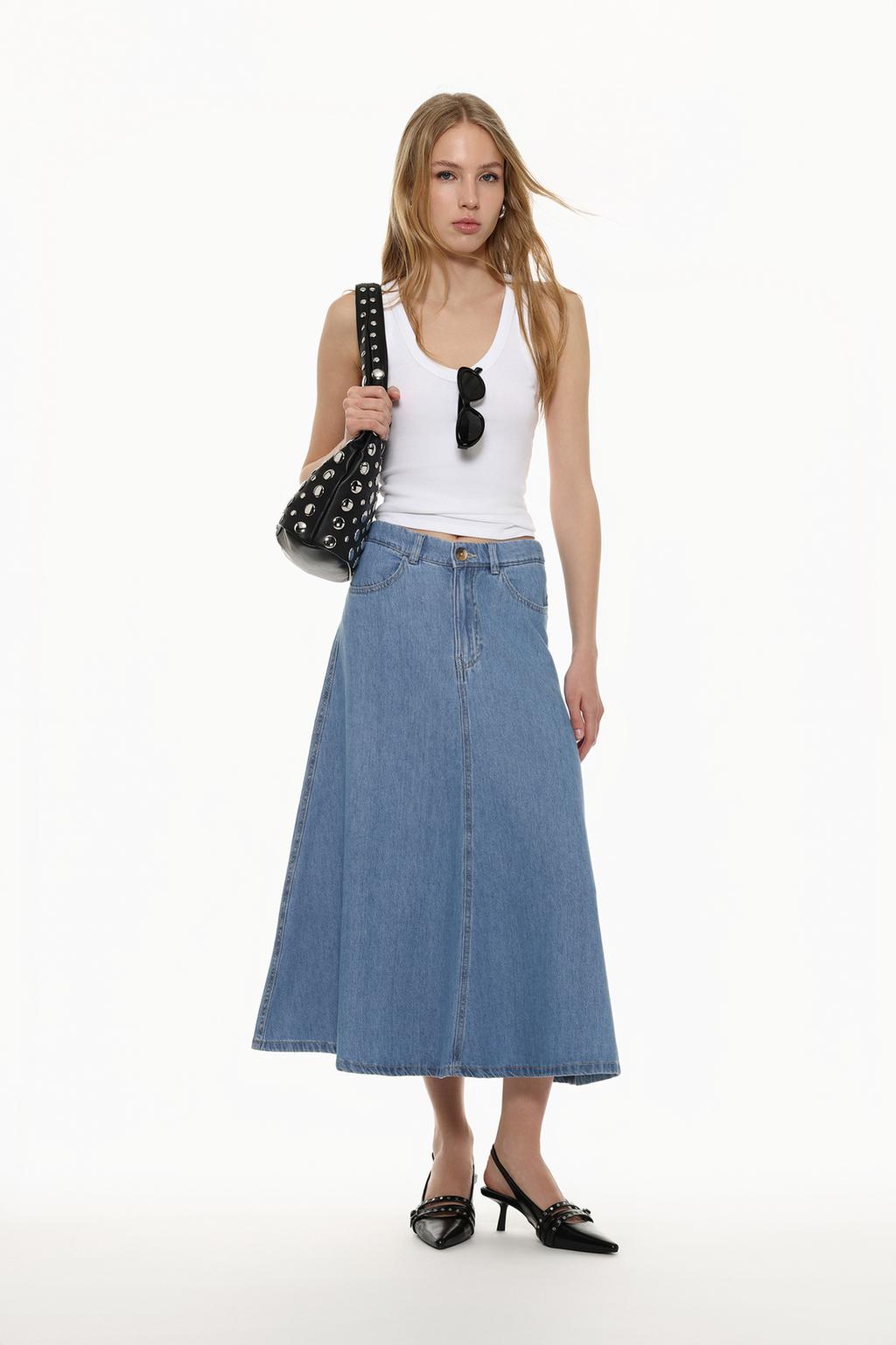 Lightweight denim skirt