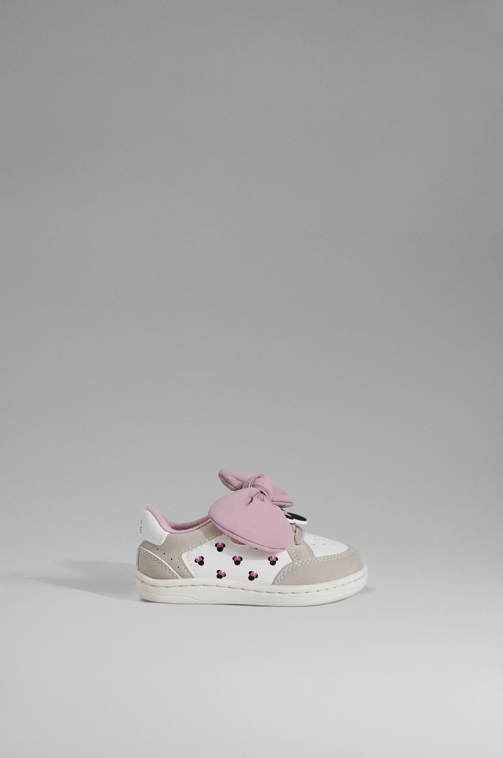 Minnie Mouse bow barefoot sneakers ©Disney