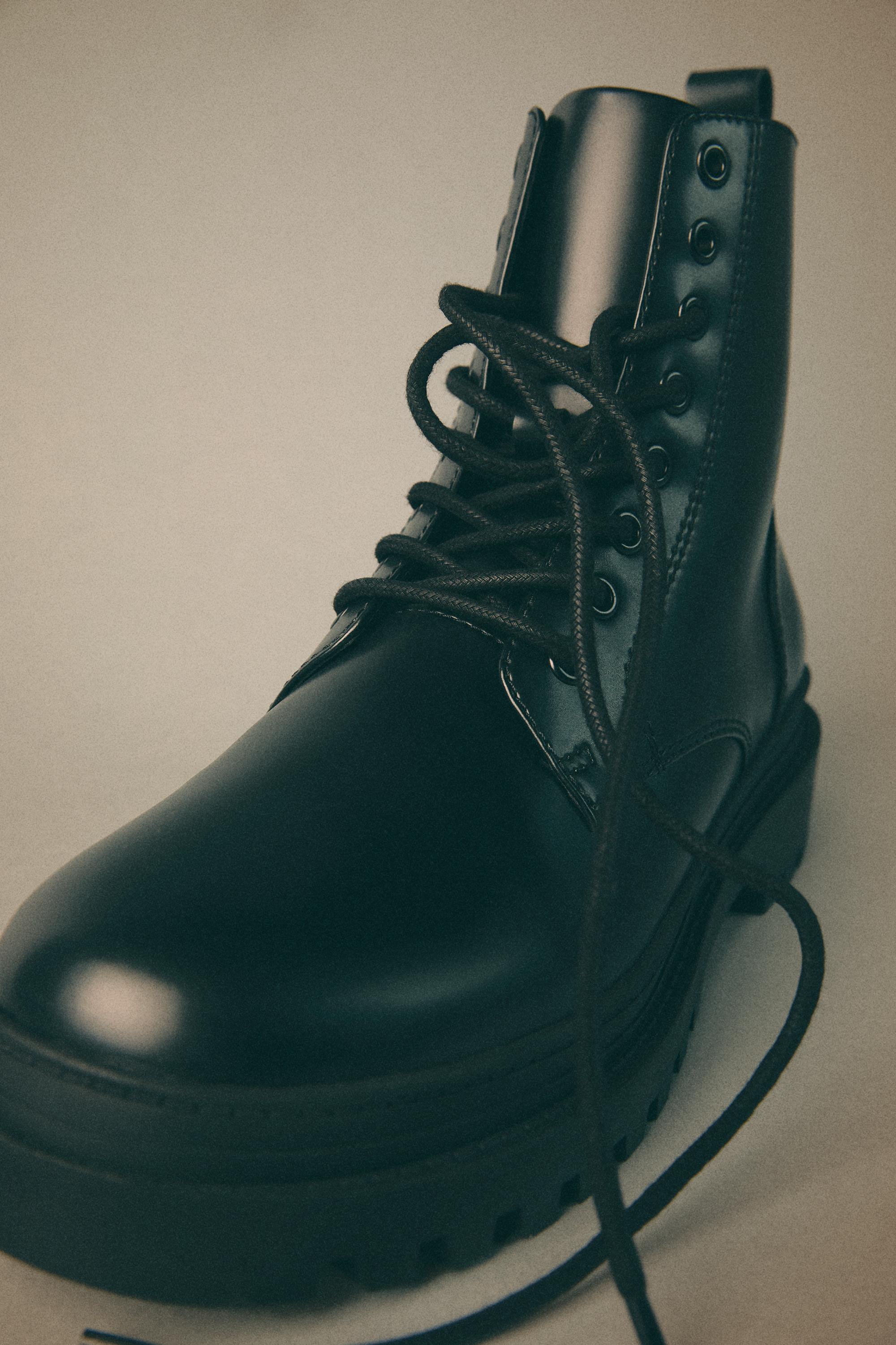 Lace-up boot — BLACK
