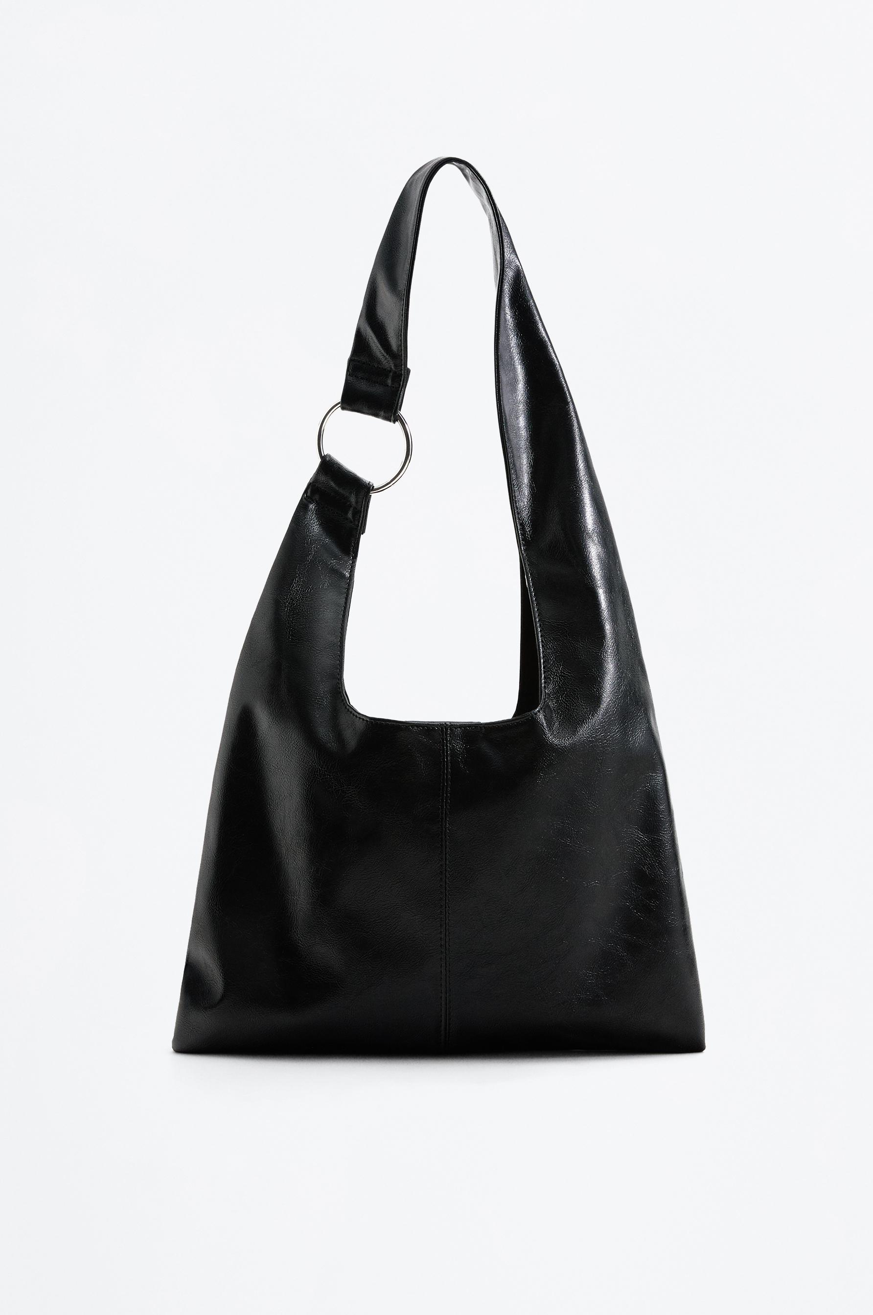 Bolso saca detalle aro