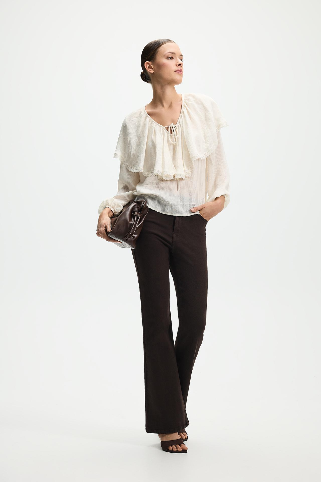 High-waist basic bell bottom jeans — BROWN