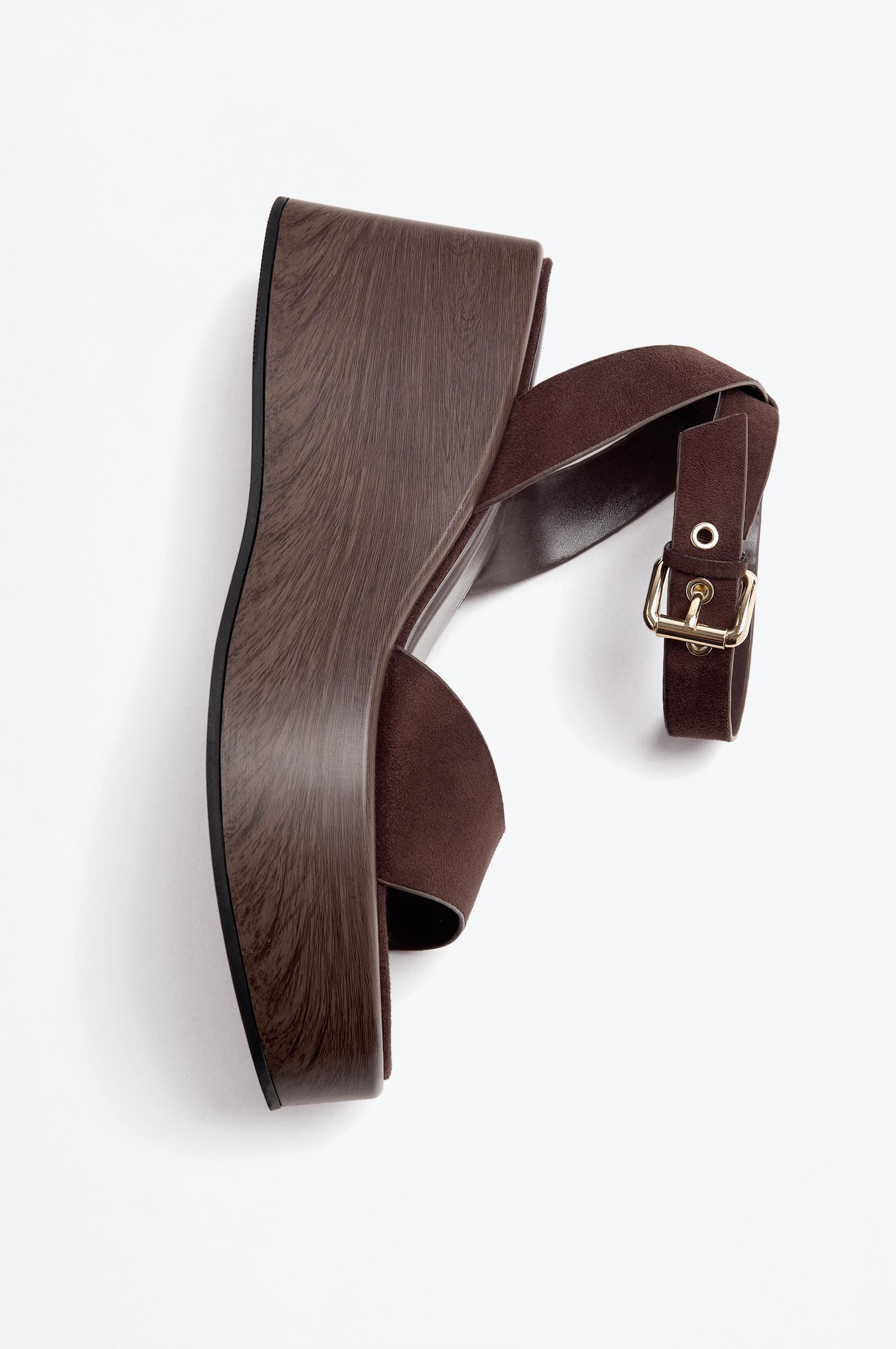 Wooden wedge sandal — BROWN