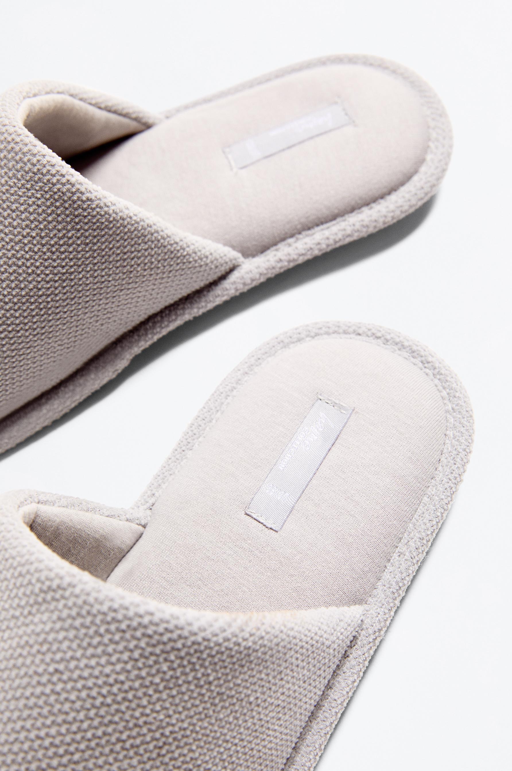 House slippers — GREY