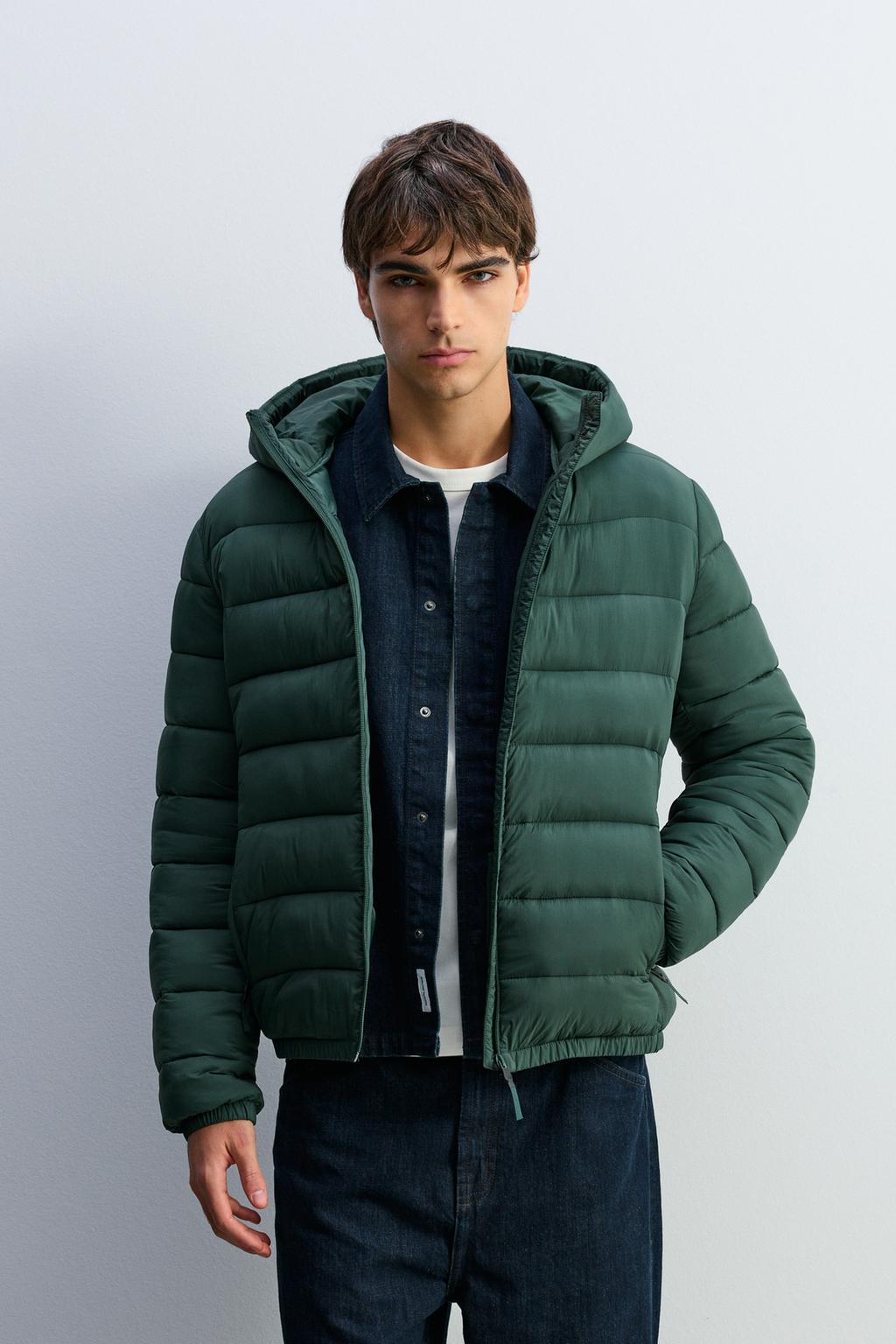 Cazadora acolchada lixeira capucha