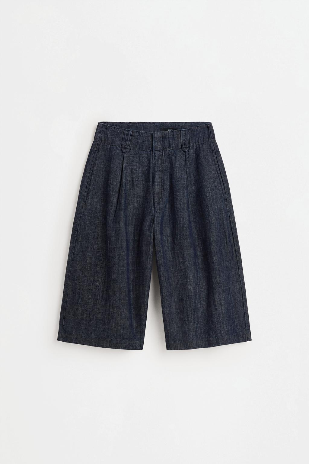 Pleated denim Bermuda shorts