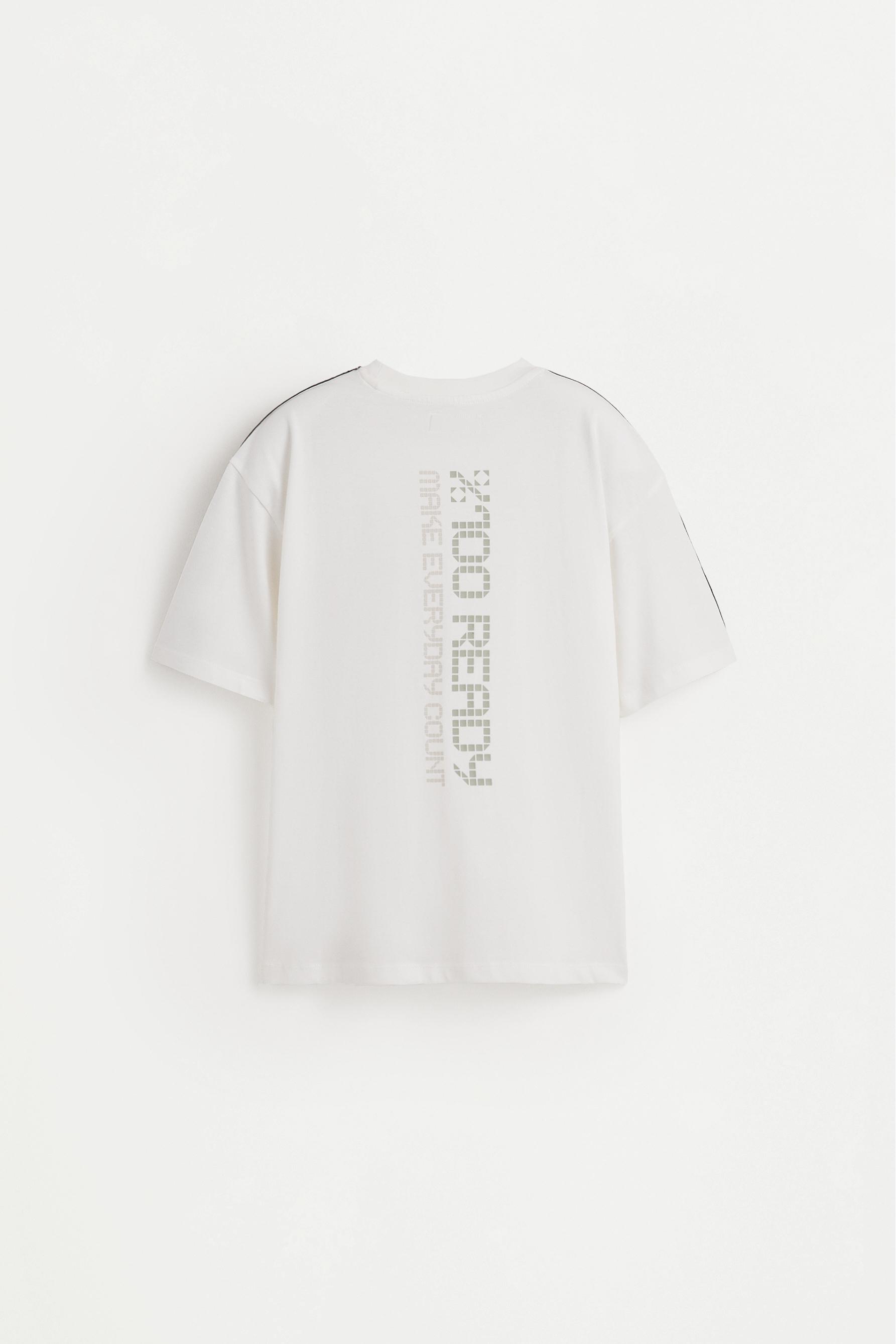 Sports T-shirt with pocket — OFF WHITE