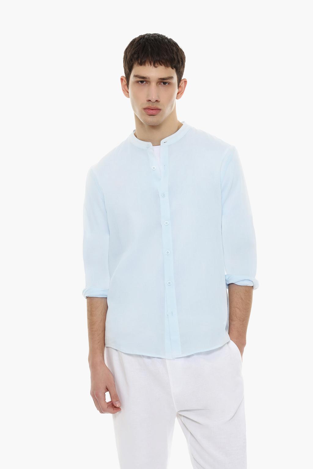 Lightweight shirt with stand collar