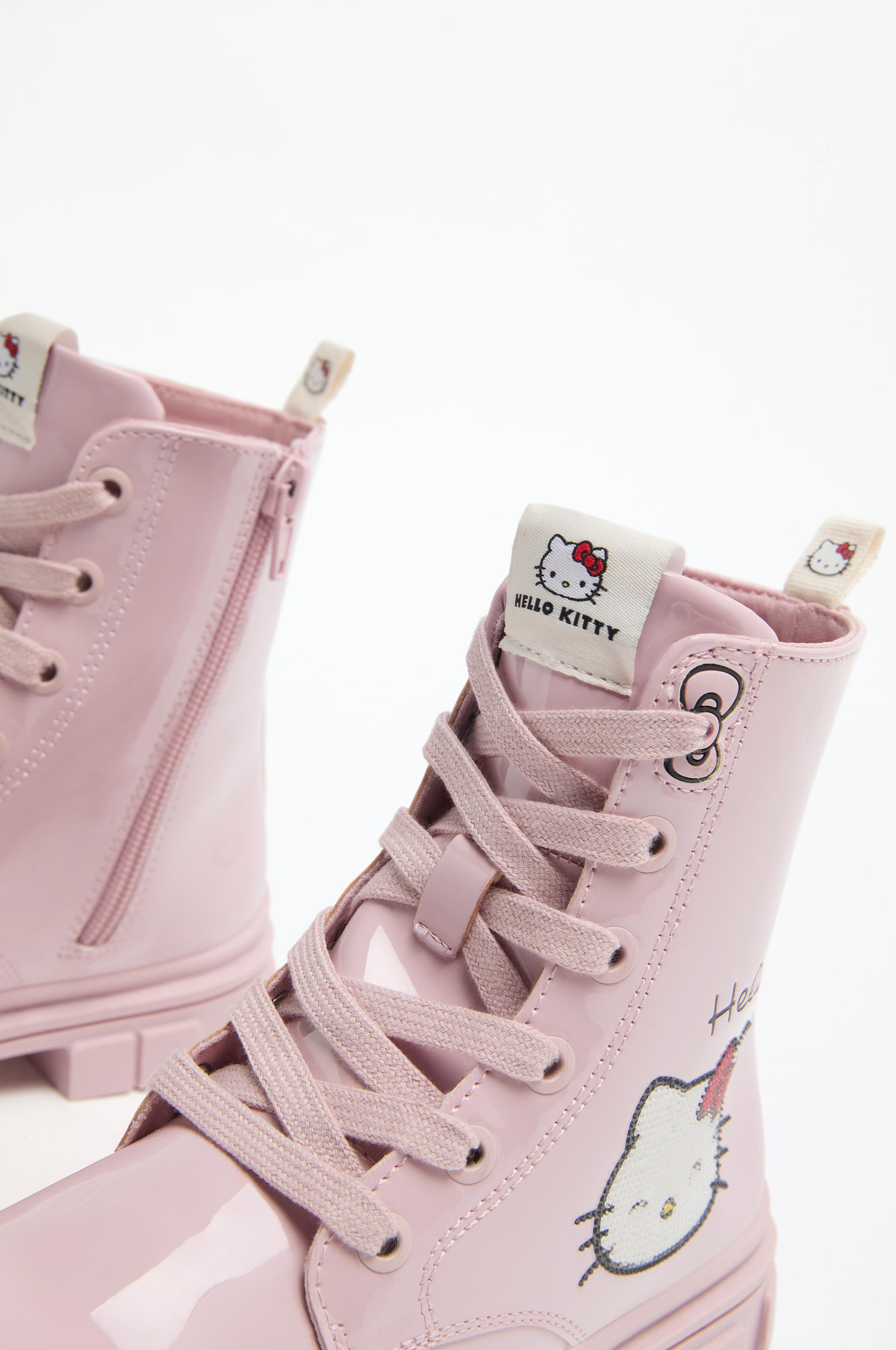 Sanrio Hello kitty boots hotsell