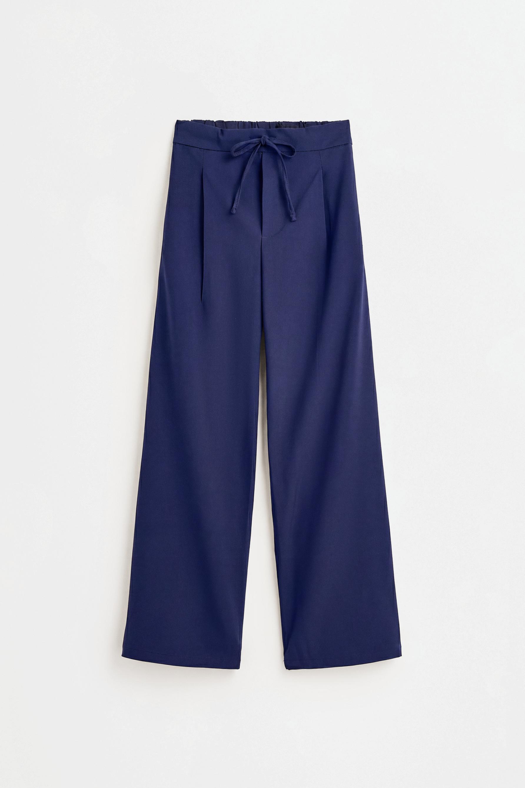 Basic straight trousers — NAVY