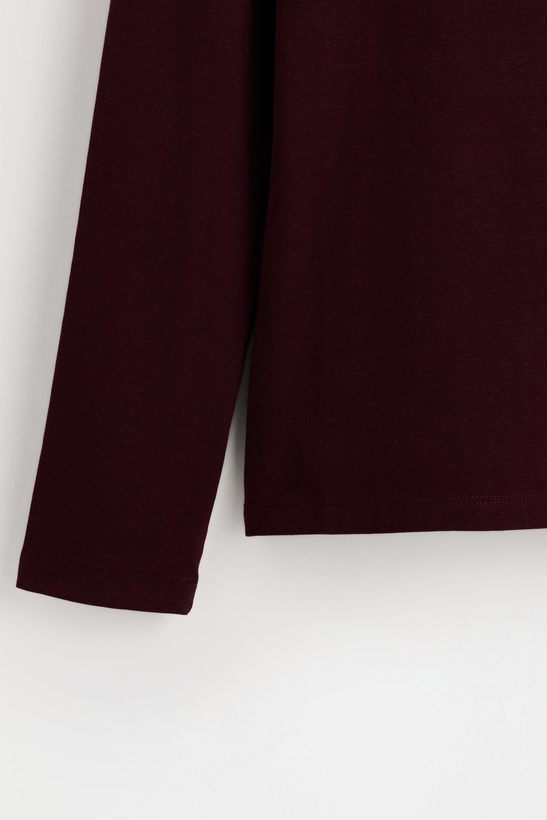 Round neck long sleeve T-shirt — MAROON