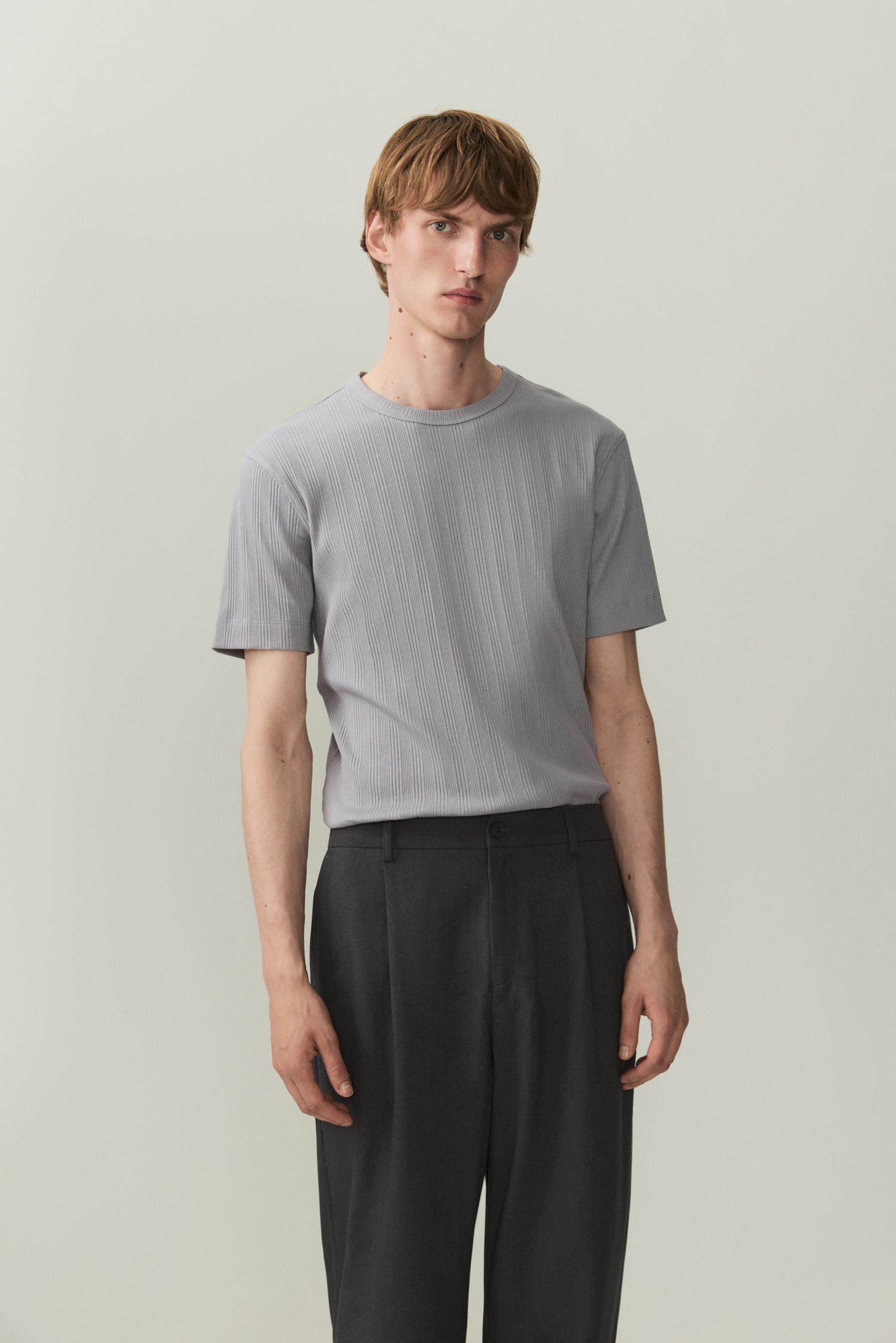 Camiseta slim fit canalé