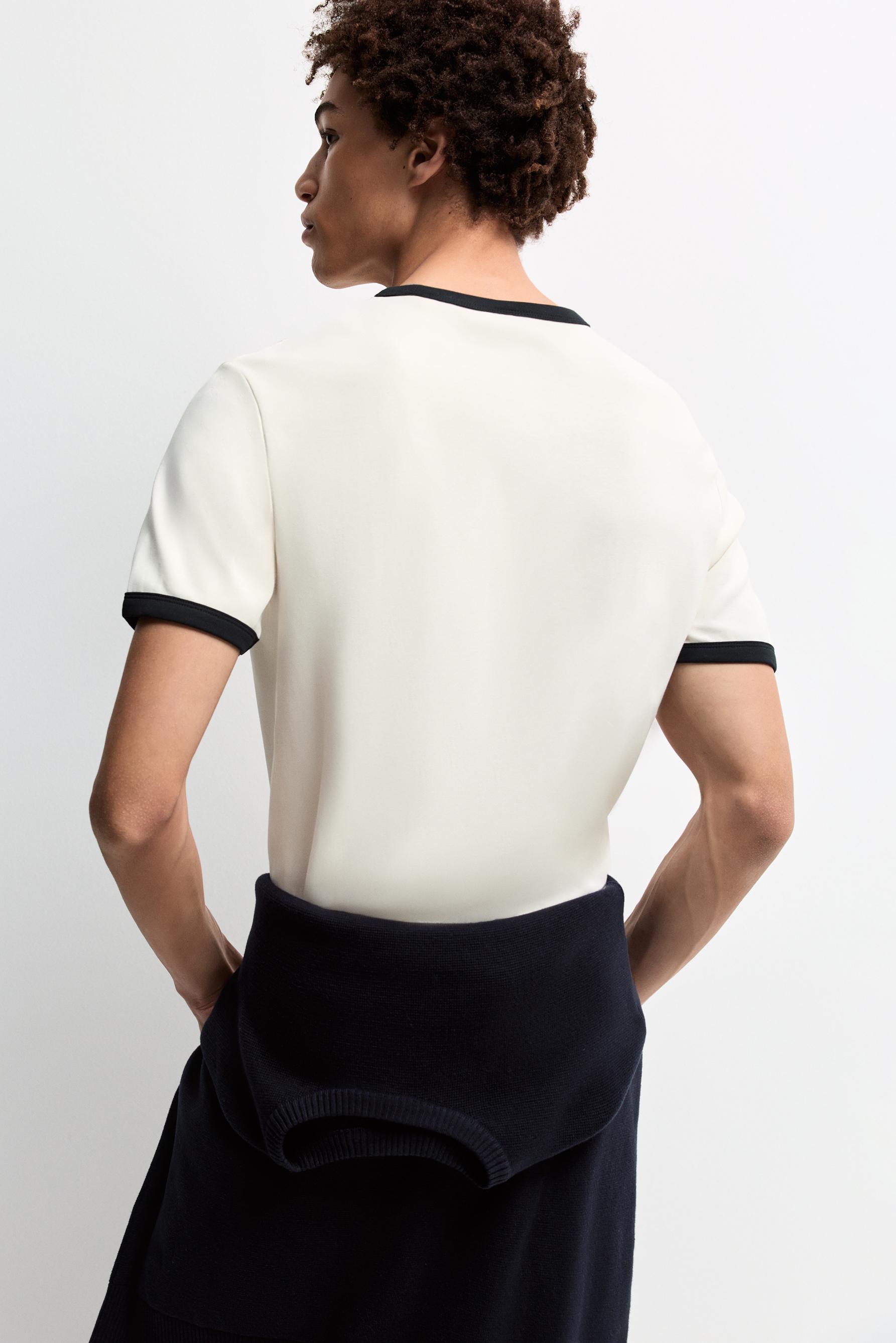Contrast T-shirt — OFF WHITE