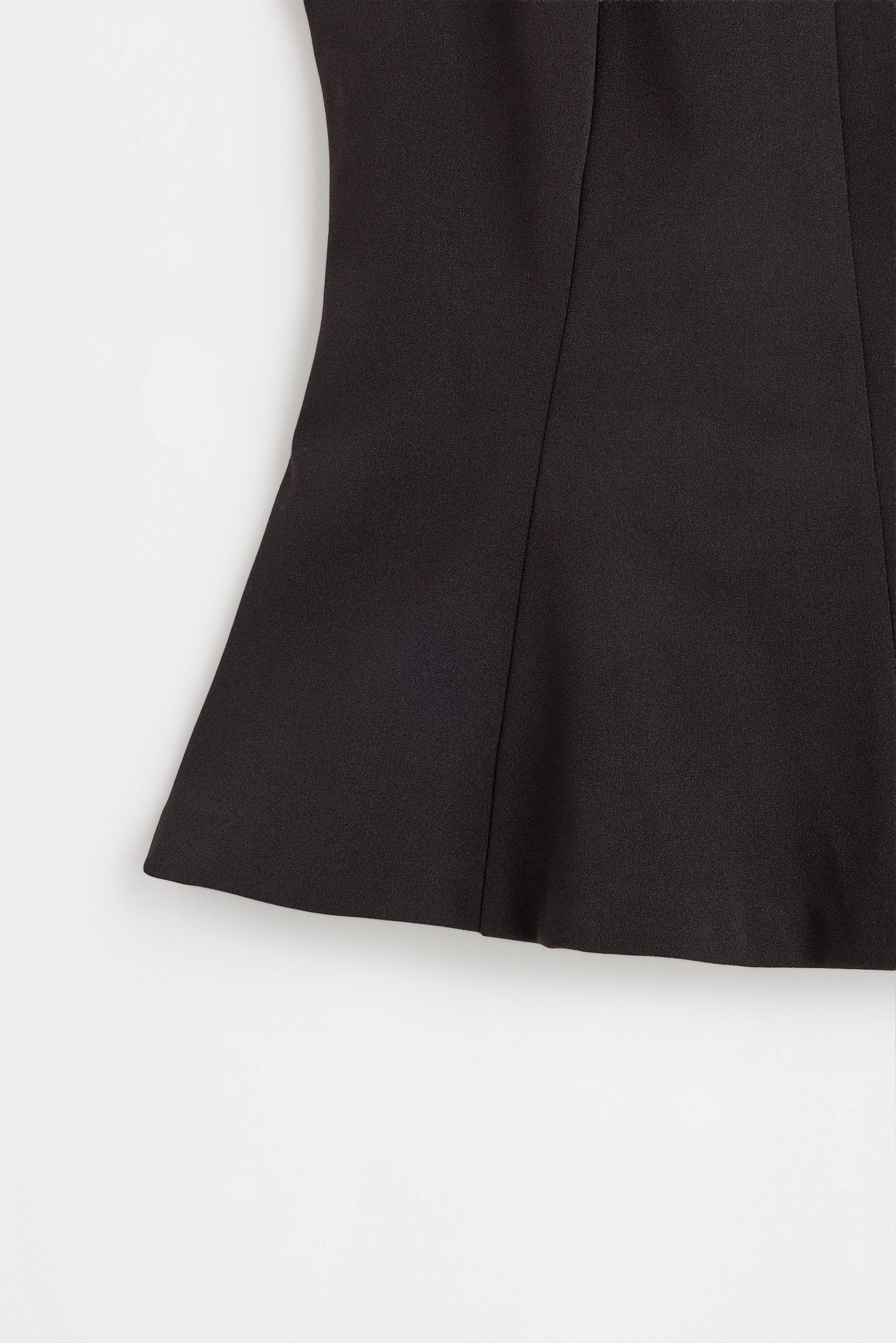 Peplum halter top — BLACK