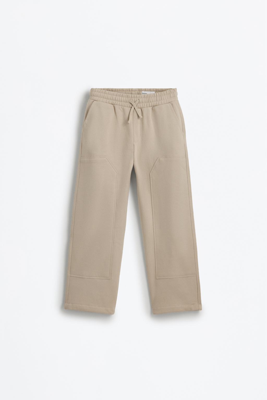 Pantalón jogger con paneis