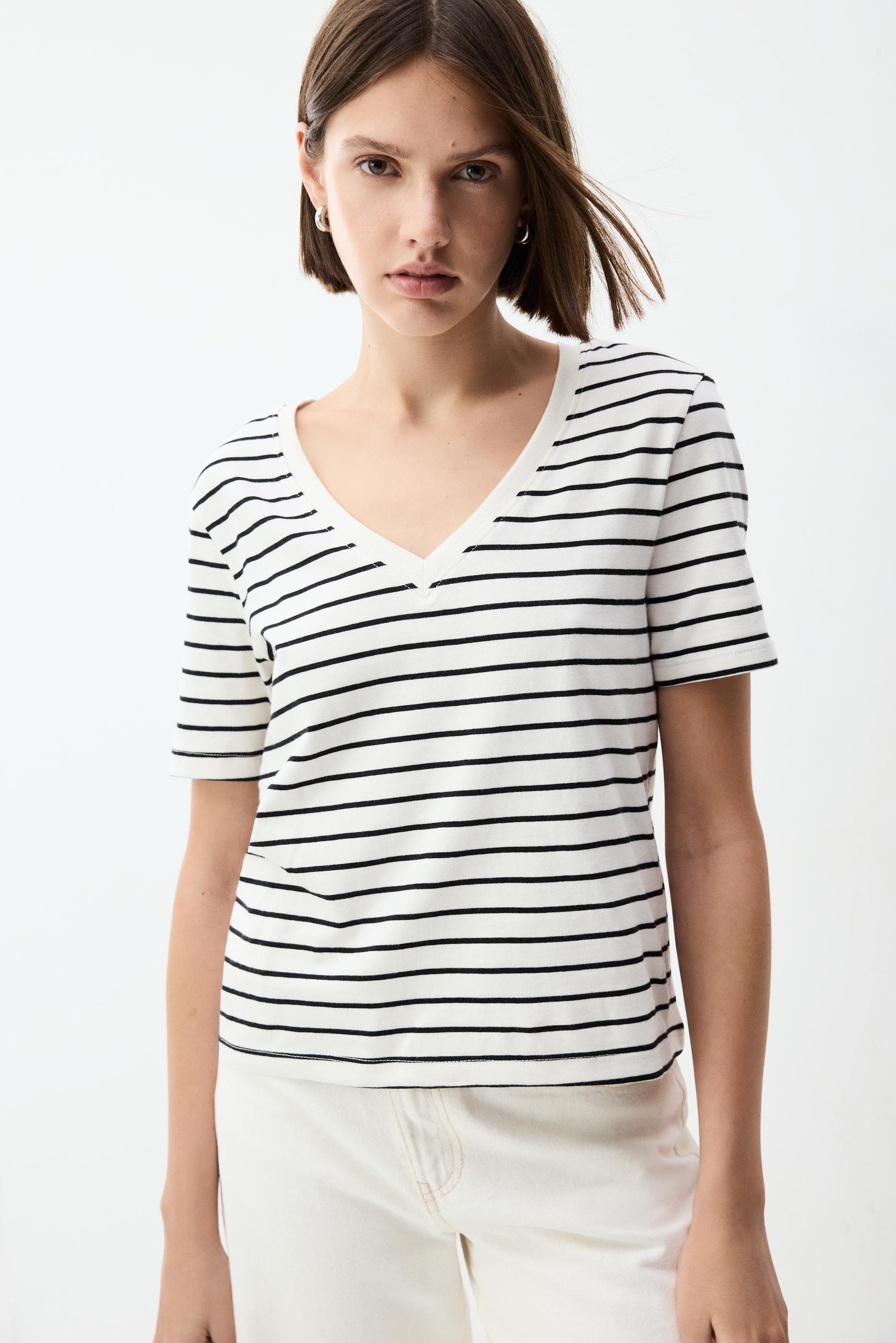 Camiseta cuello pico algodón heavy