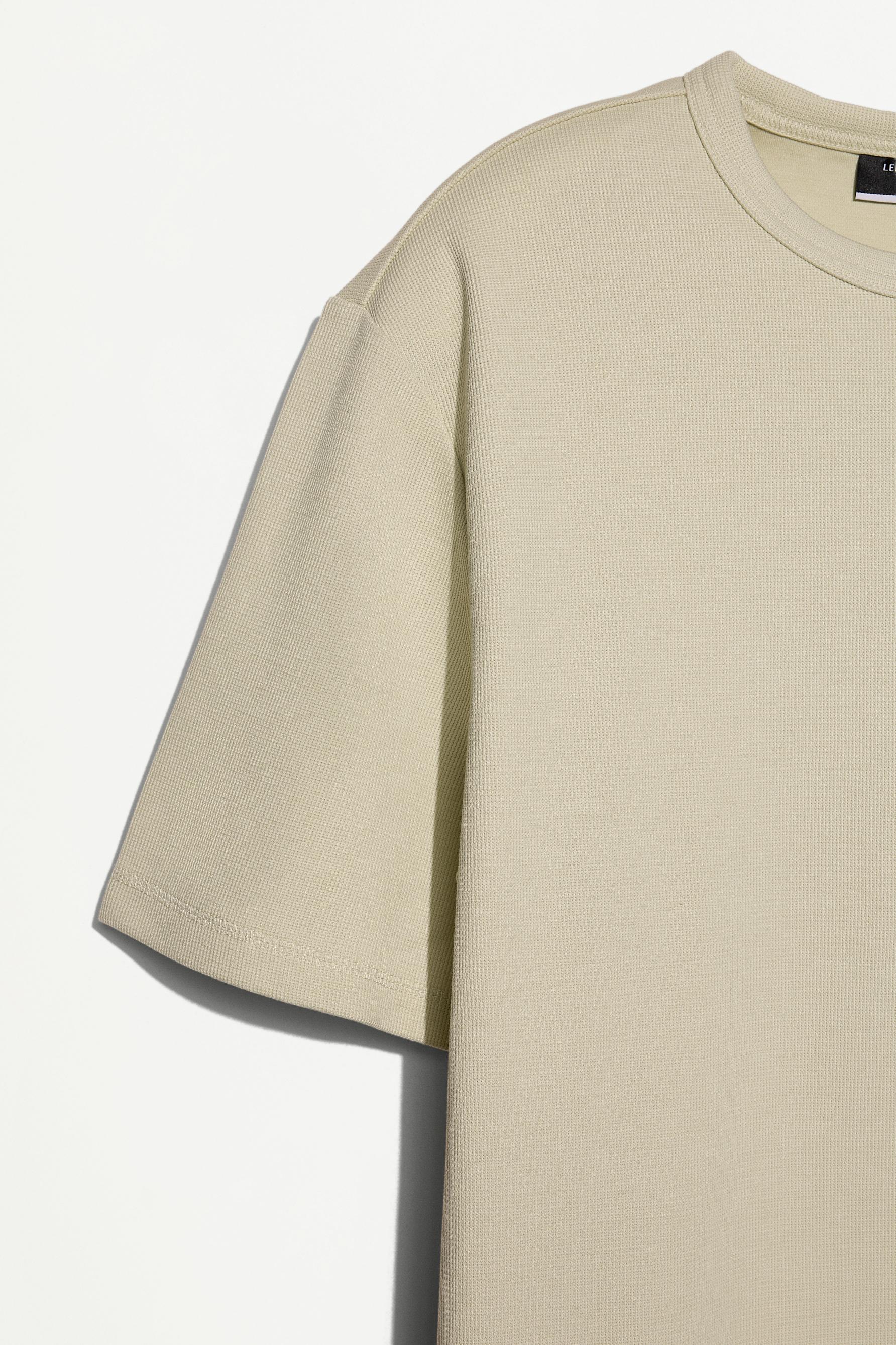 Textured T-shirt — APPLE GREEN
